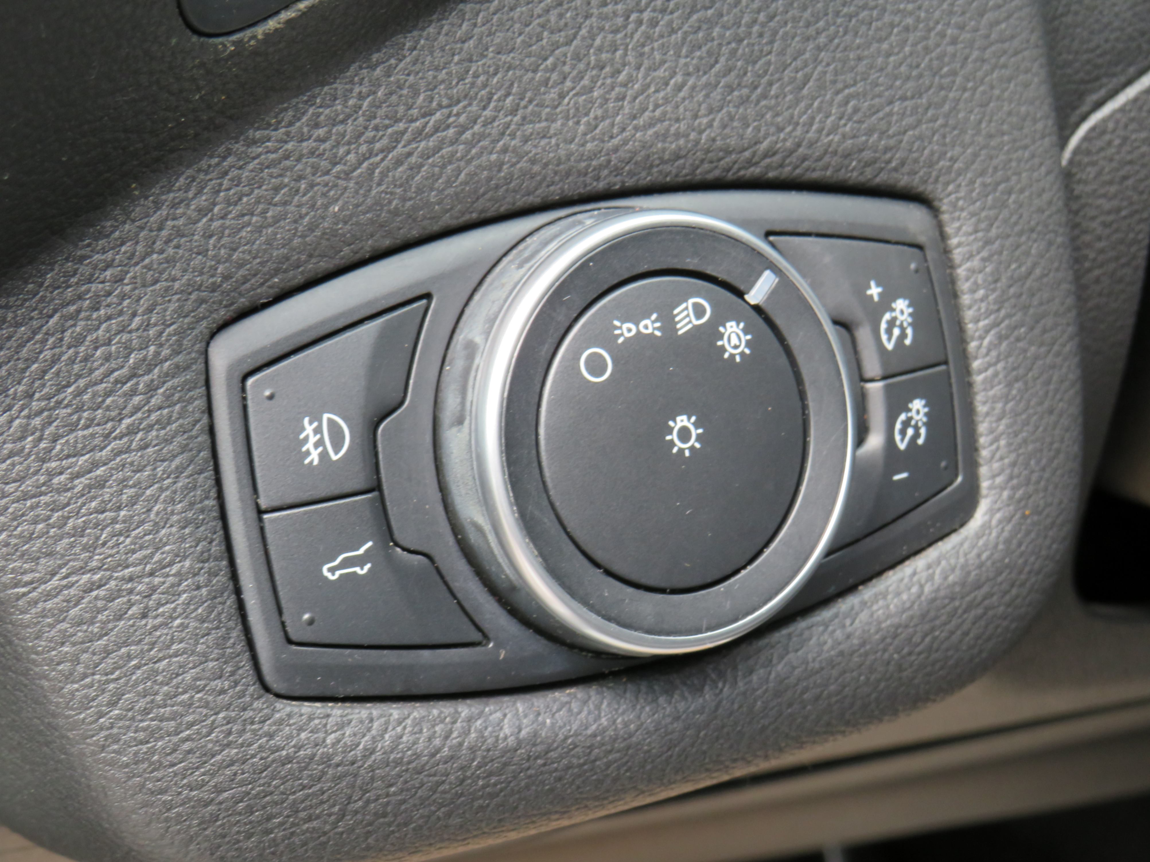 /laautomotive/2017-Ford-Escape-4409639016697.jpg