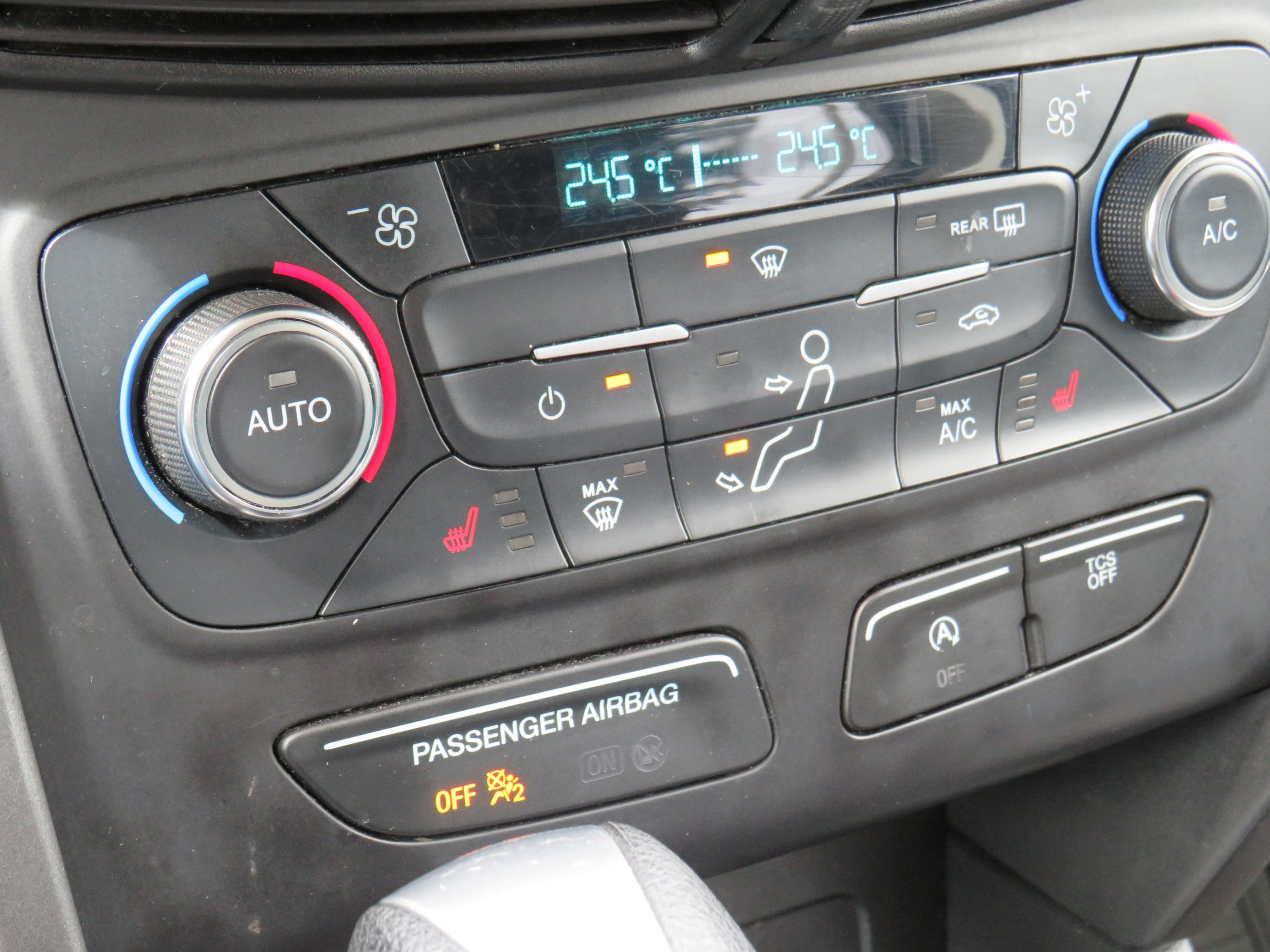 /laautomotive/2017-Ford-Escape-5062956863623389.jpg