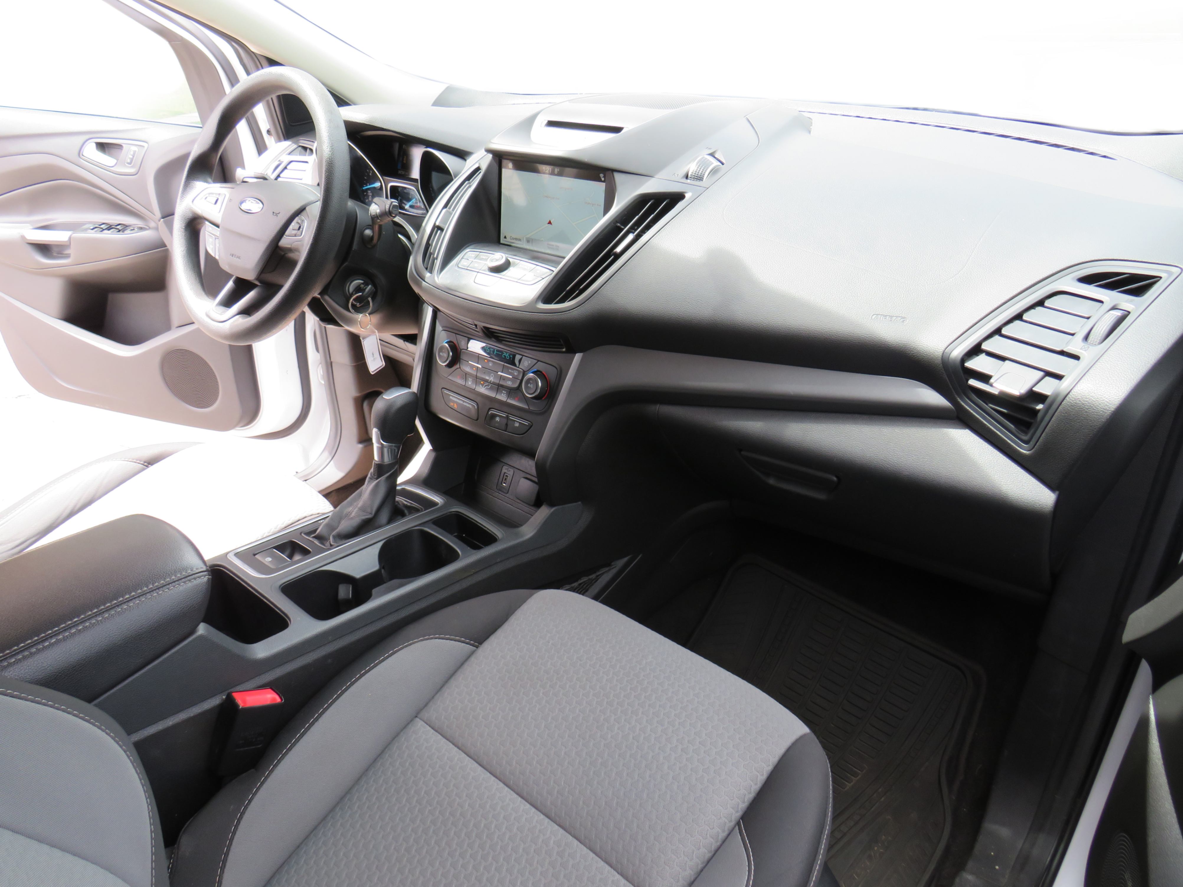 /laautomotive/2017-Ford-Escape-8369505065454297.jpg
