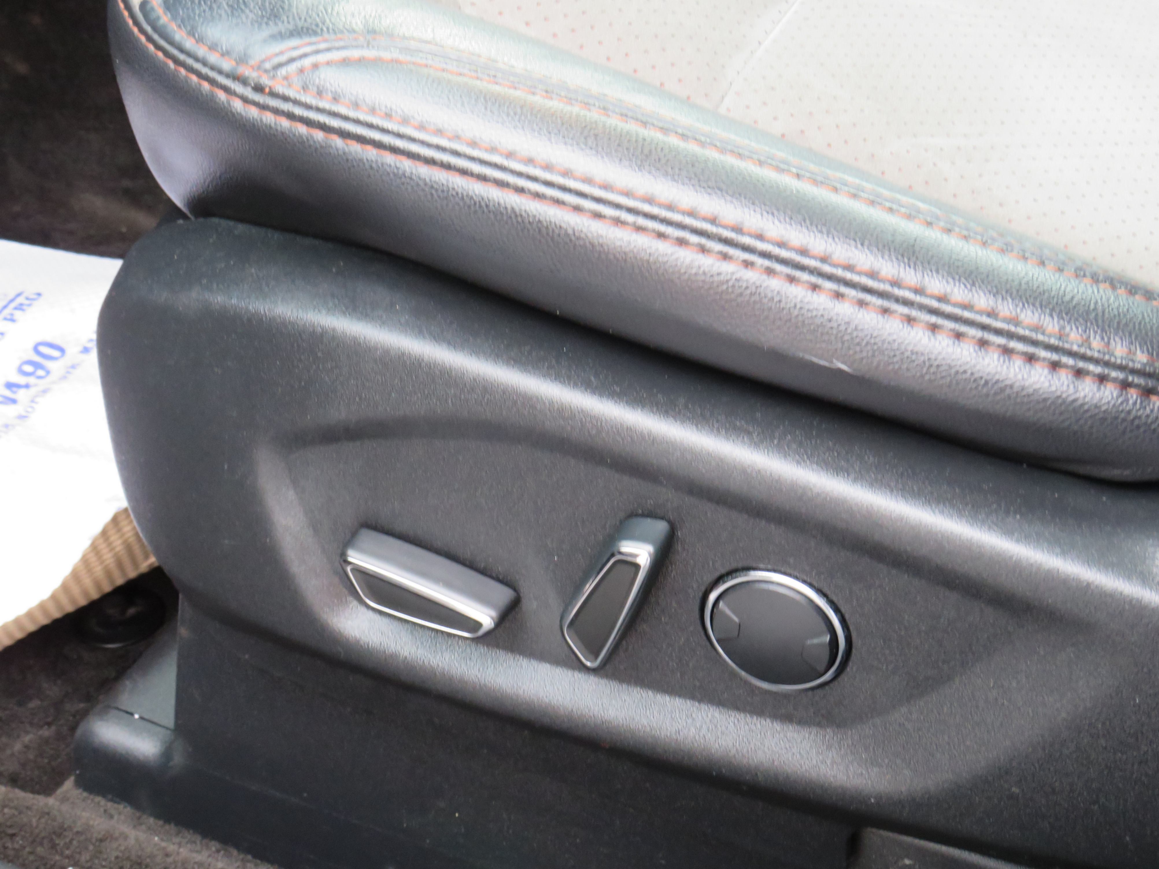 /laautomotive/2017-Ford-Explorer-20933172139326817.jpg
