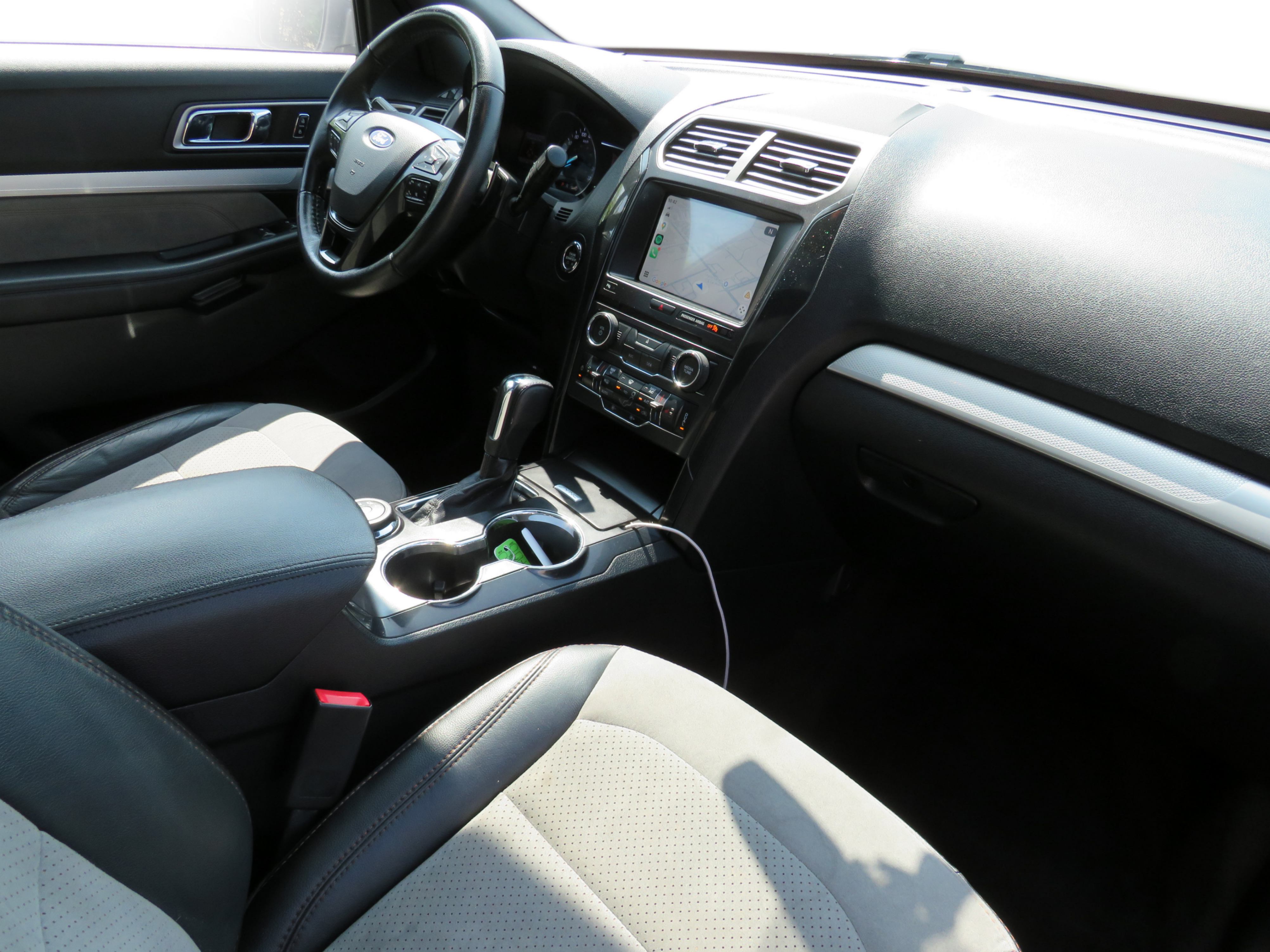 /laautomotive/2017-Ford-Explorer-29476023031156773.jpg