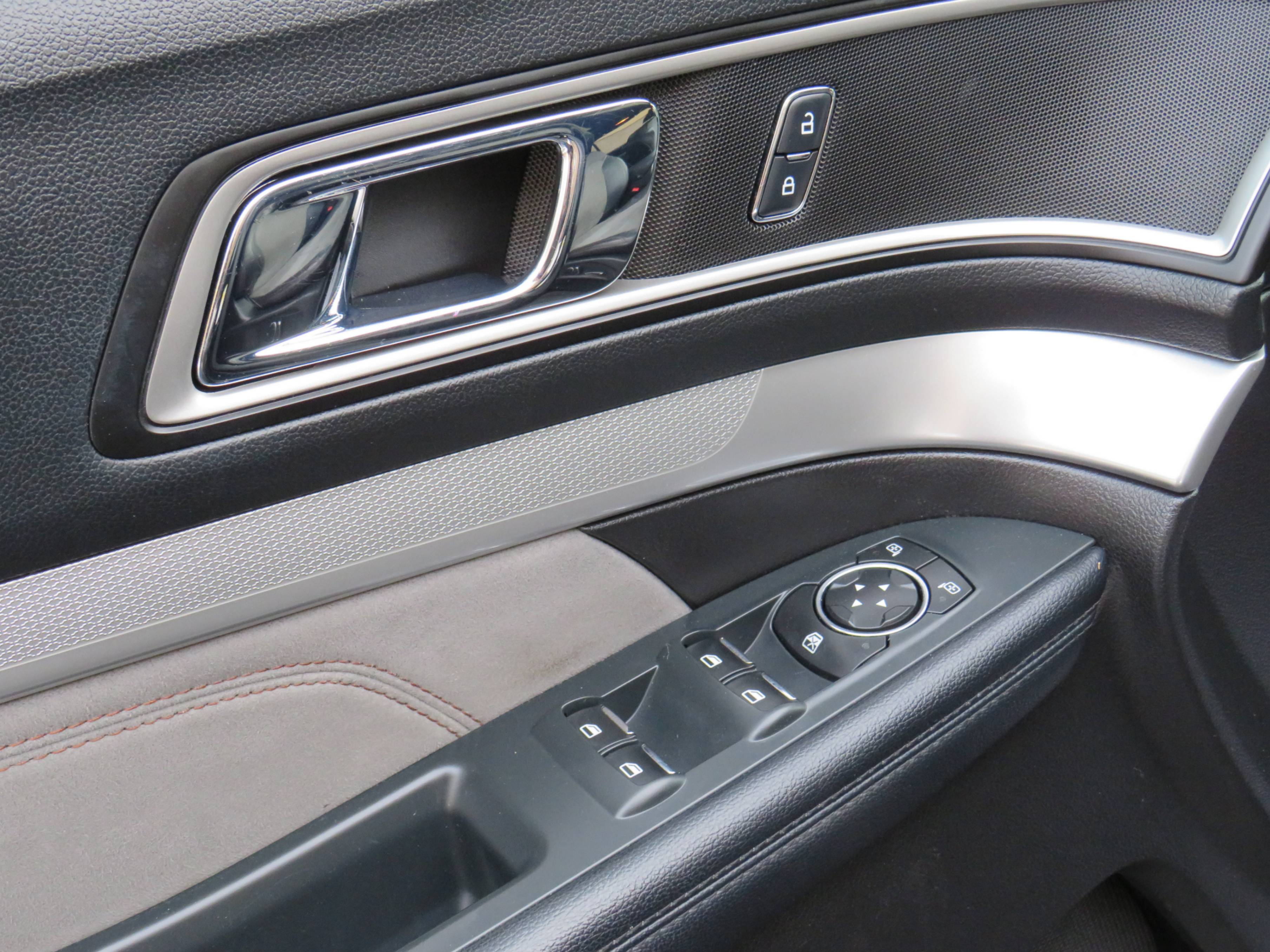 /laautomotive/2017-Ford-Explorer-358017459757594.jpg