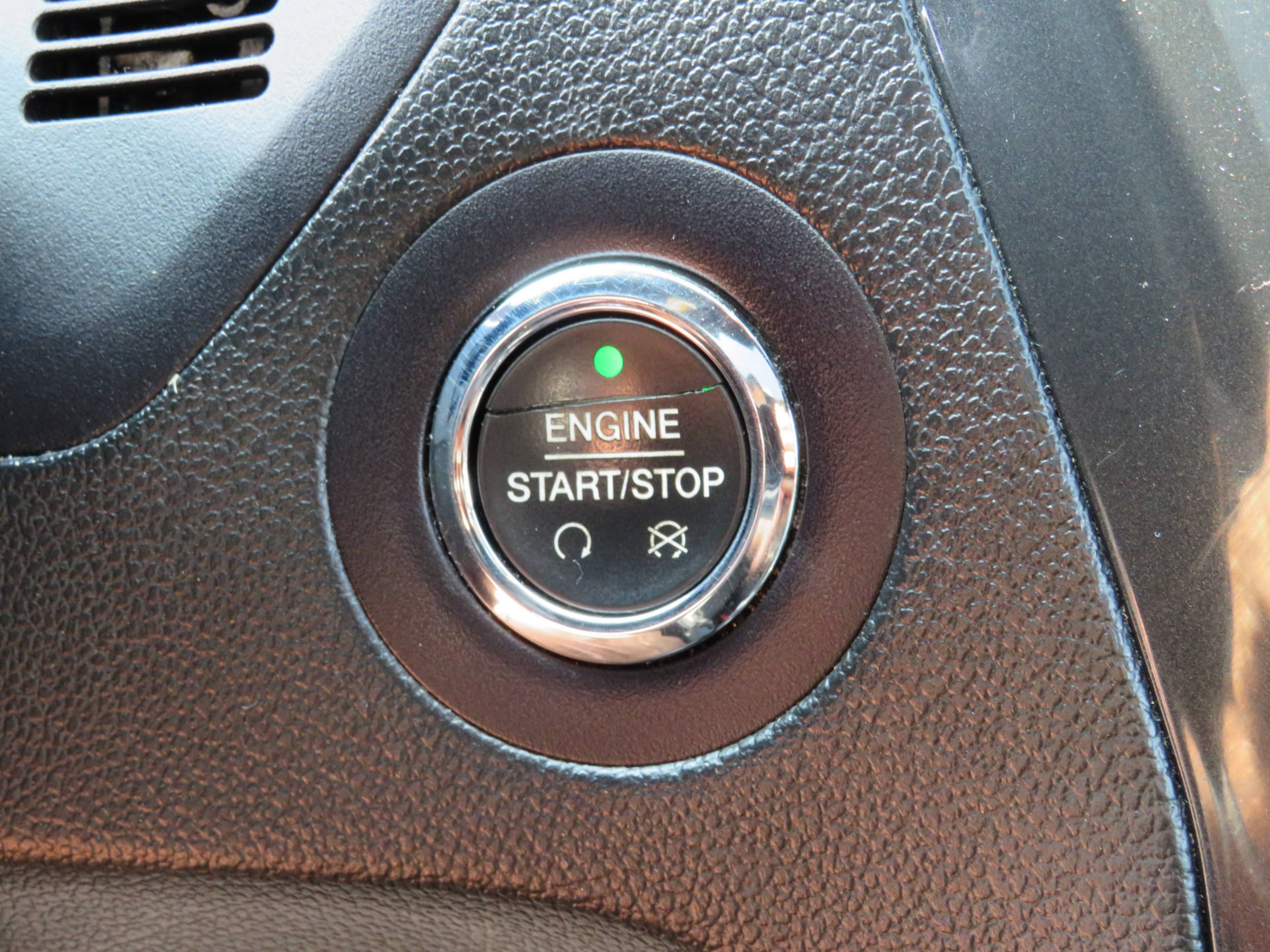 /laautomotive/2017-Ford-Explorer-5034037405593825.jpg