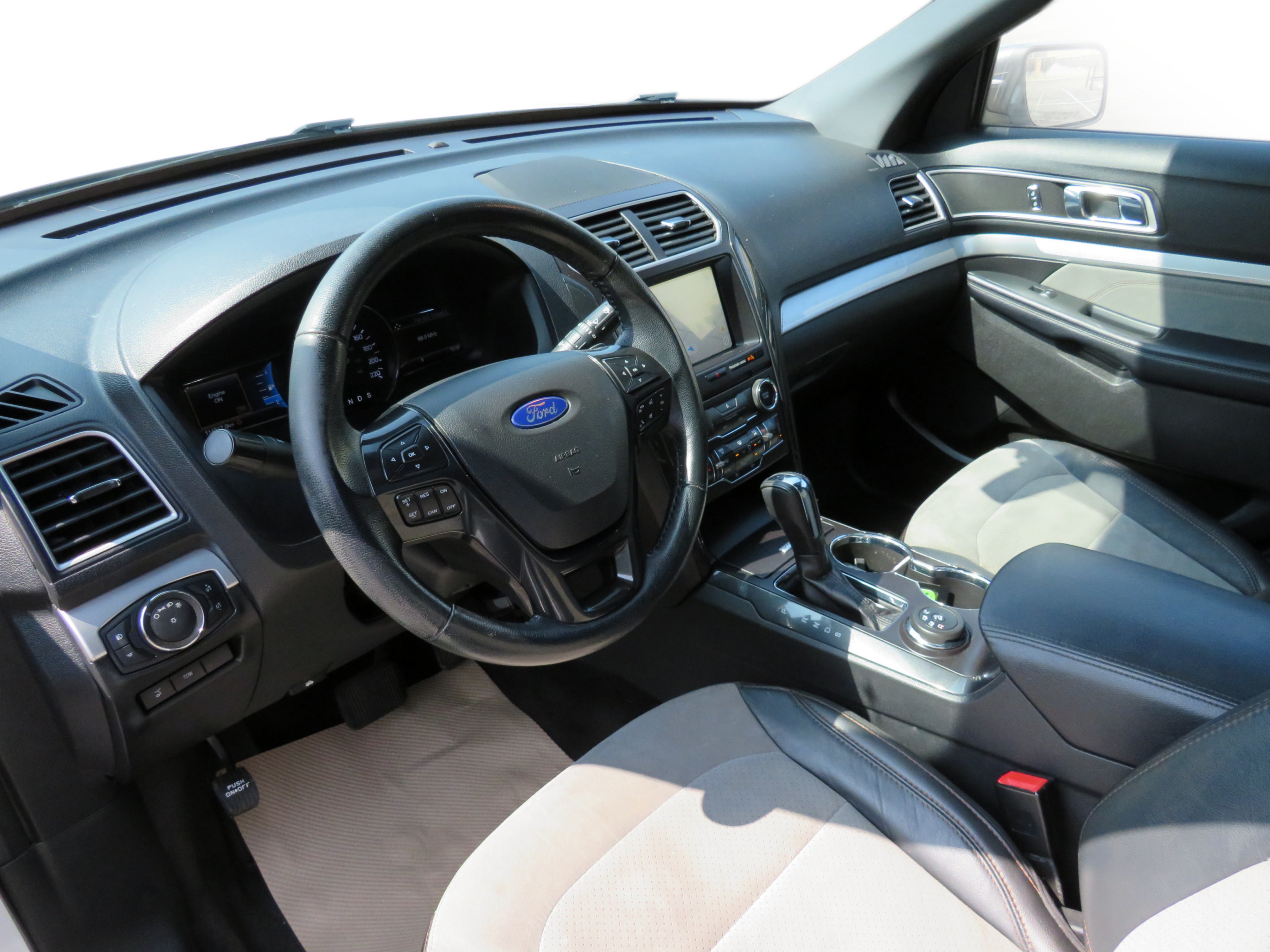 /laautomotive/2017-Ford-Explorer-5333716981270786.jpg