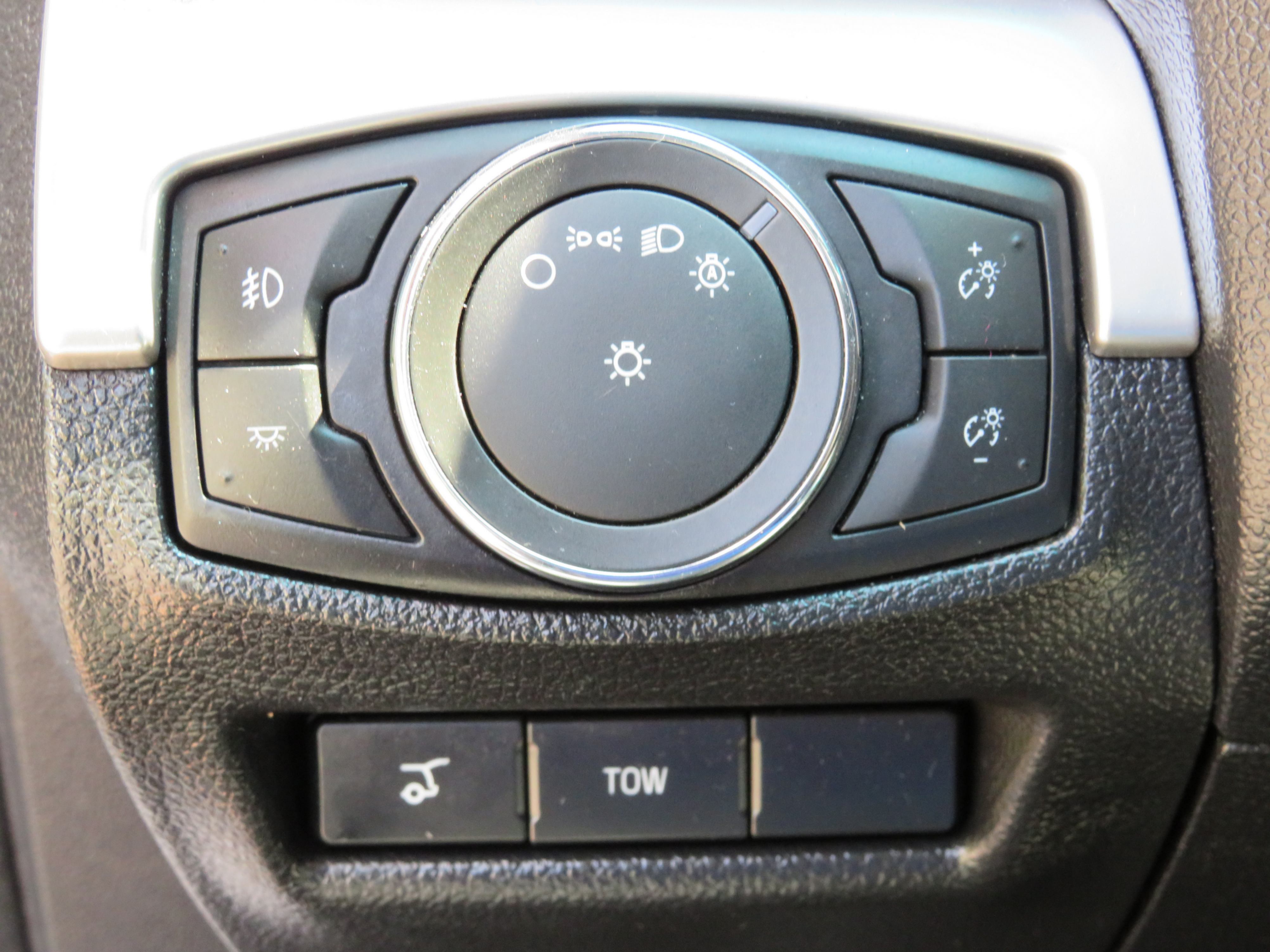 /laautomotive/2017-Ford-Explorer-7390684546311161.jpg