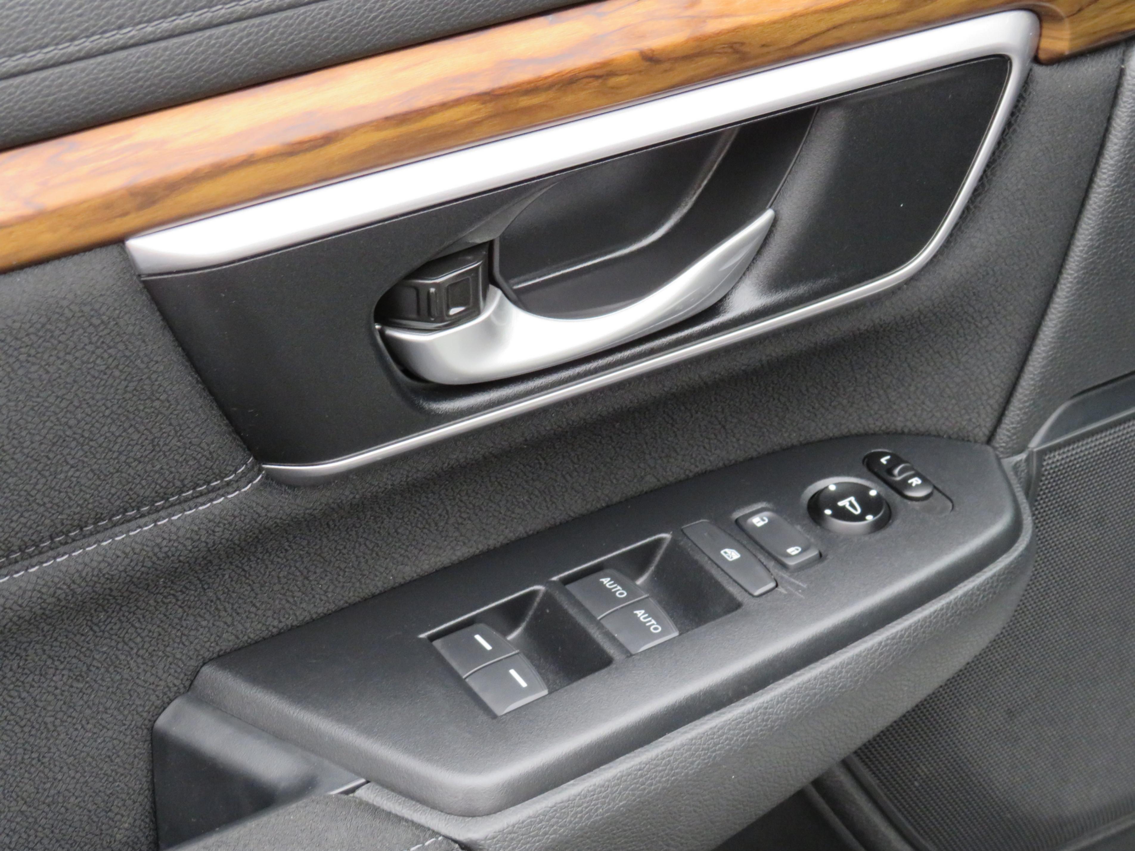 /laautomotive/2017-Honda-CR-V-735938325224645.jpg