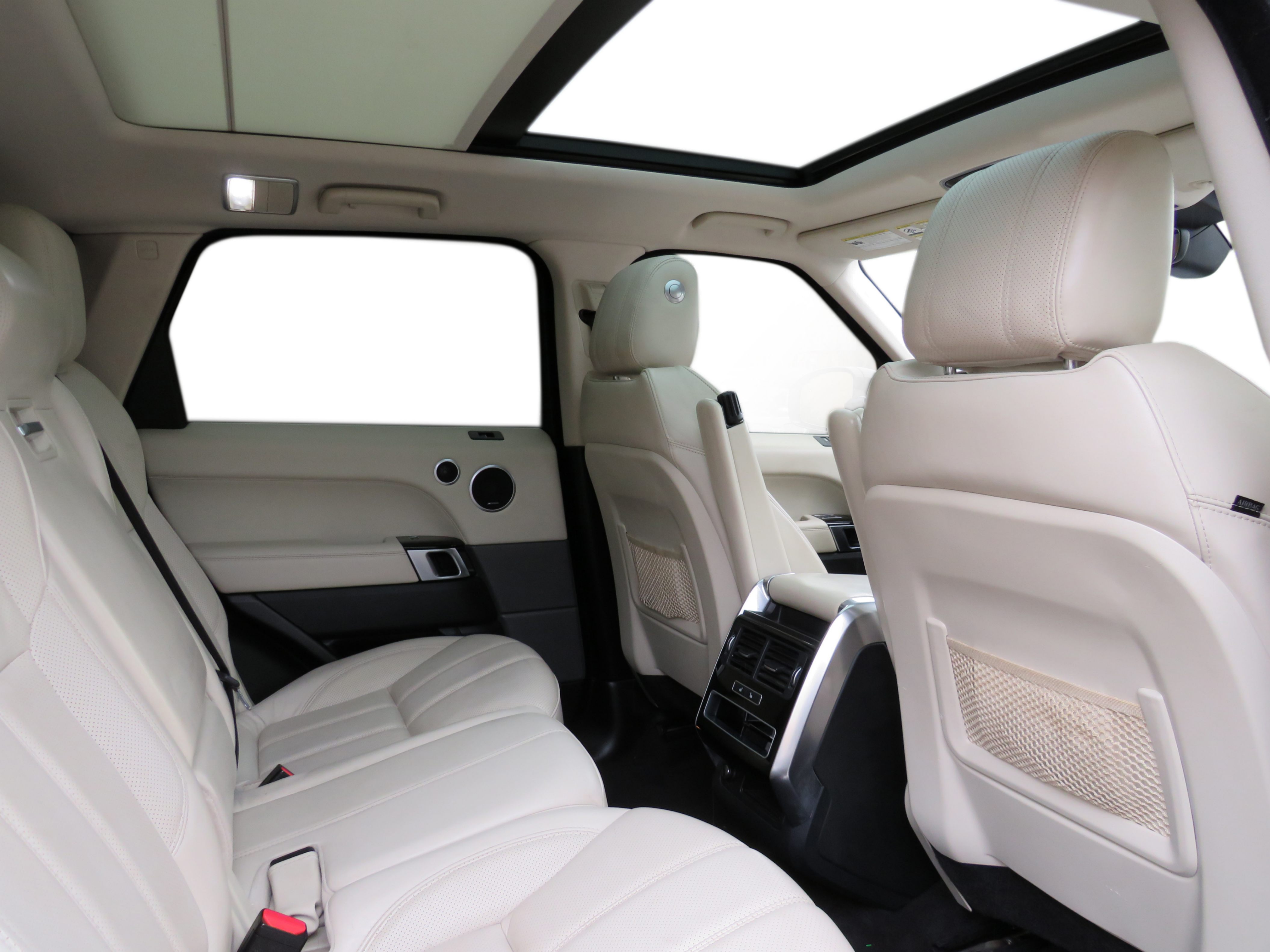 /laautomotive/2017-LandRover-RangeRover-11586152389924065.jpg