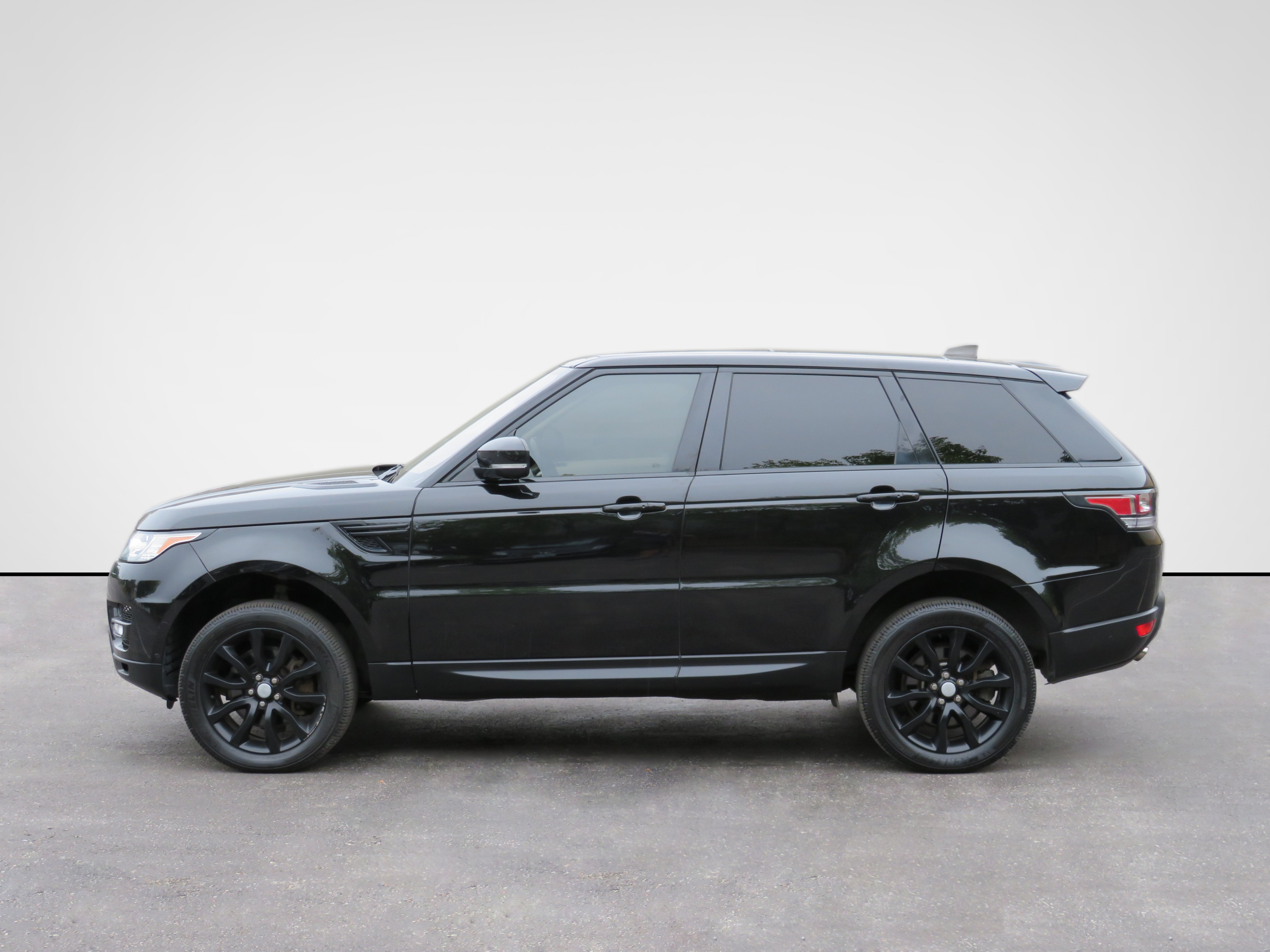/laautomotive/2017-LandRover-RangeRover-2425099437453606.jpg