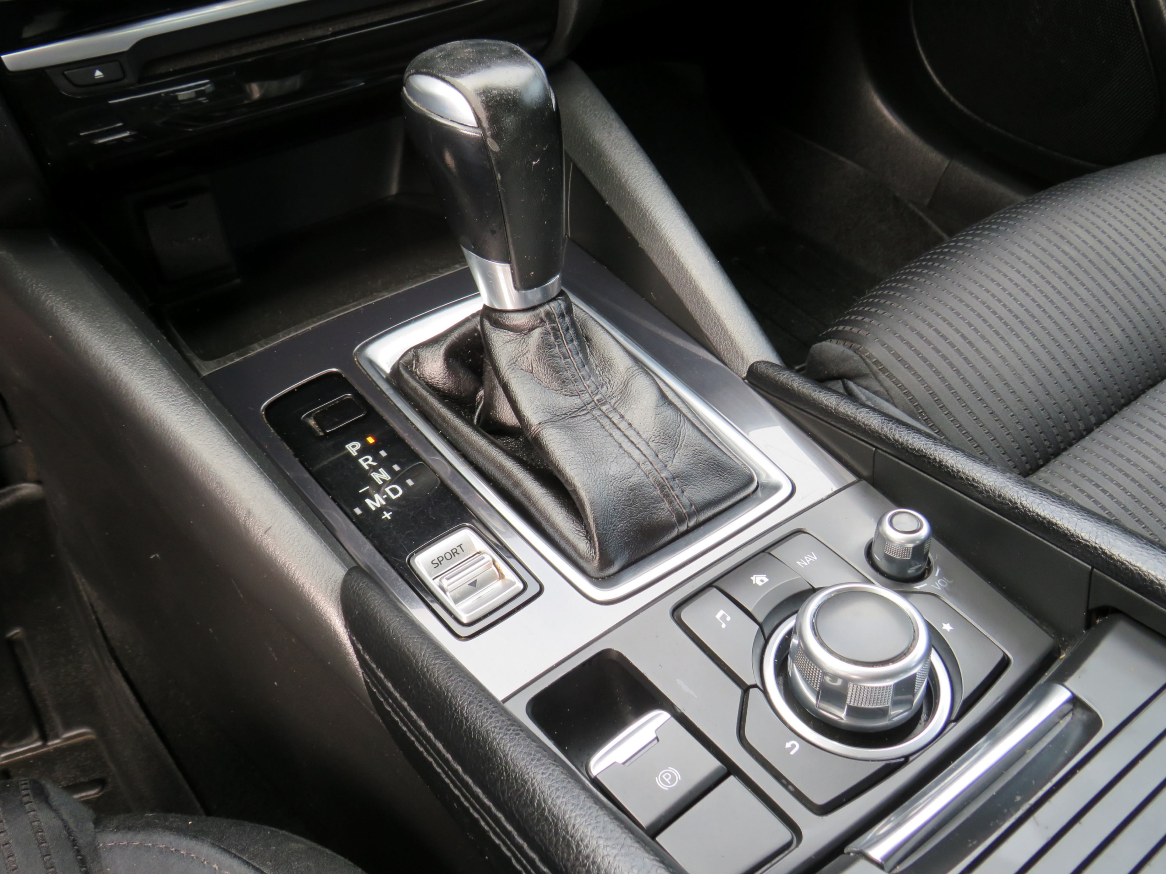 /laautomotive/2017-Mazda-Mazda6-3843191347222785.jpg