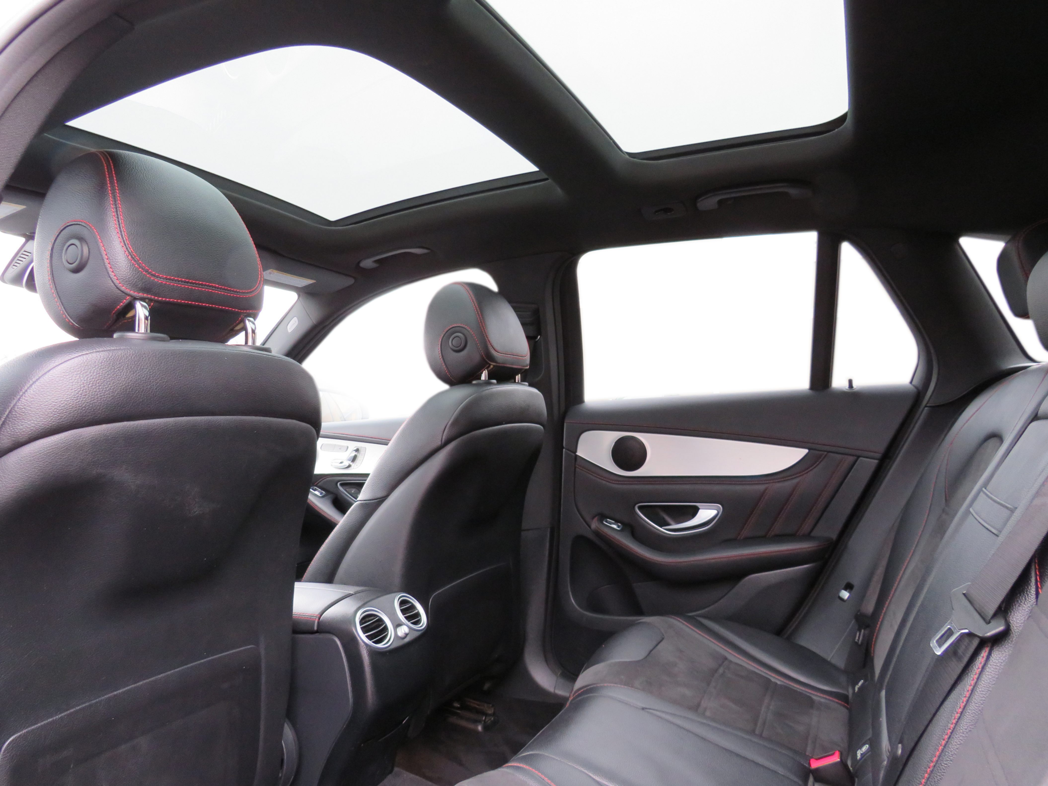 /laautomotive/2017-Mercedes-Benz-GLC-class-30741634688237585.jpg