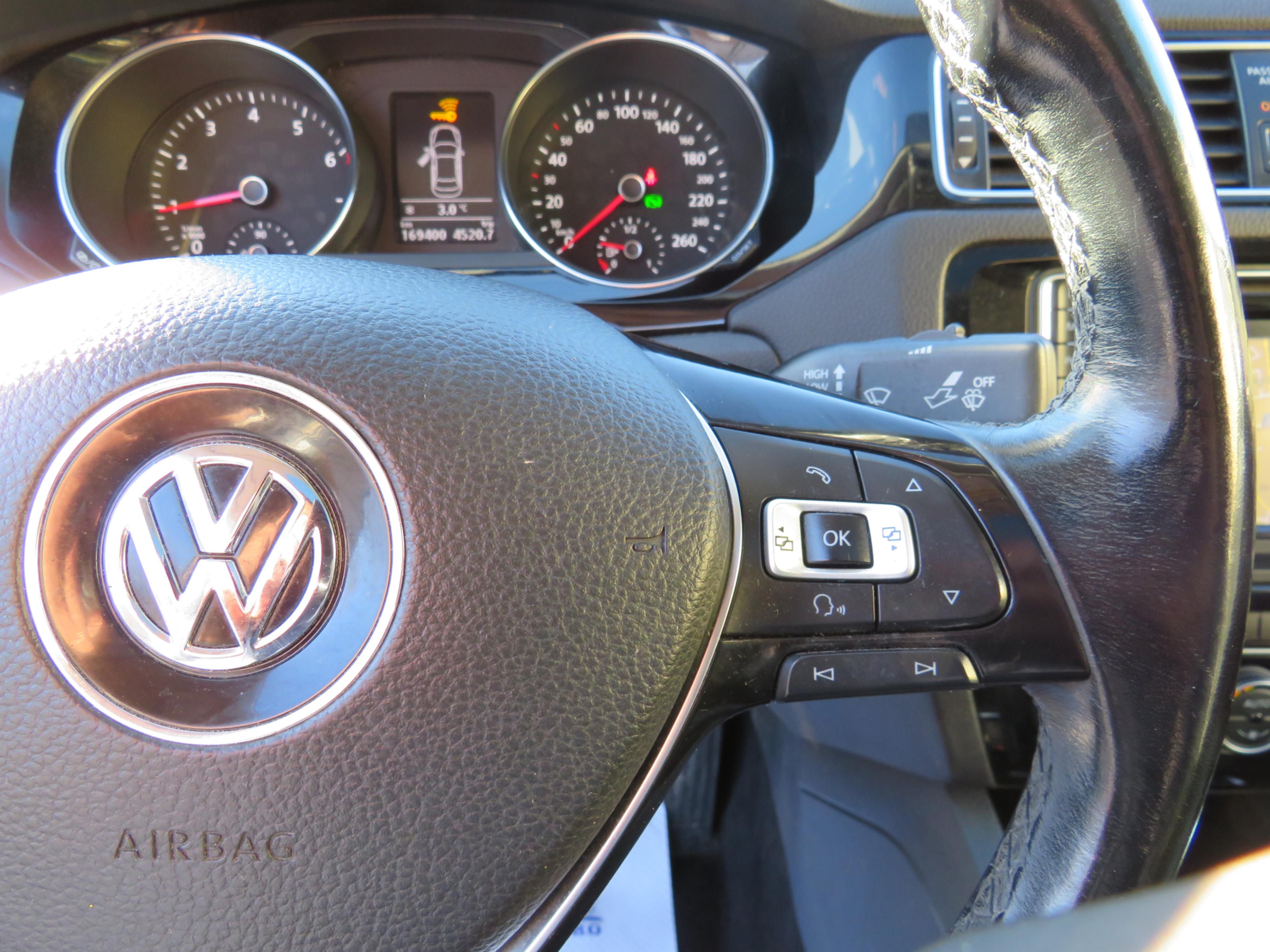 /laautomotive/2017-Volkswagen-Jetta-9471327127739386.jpg