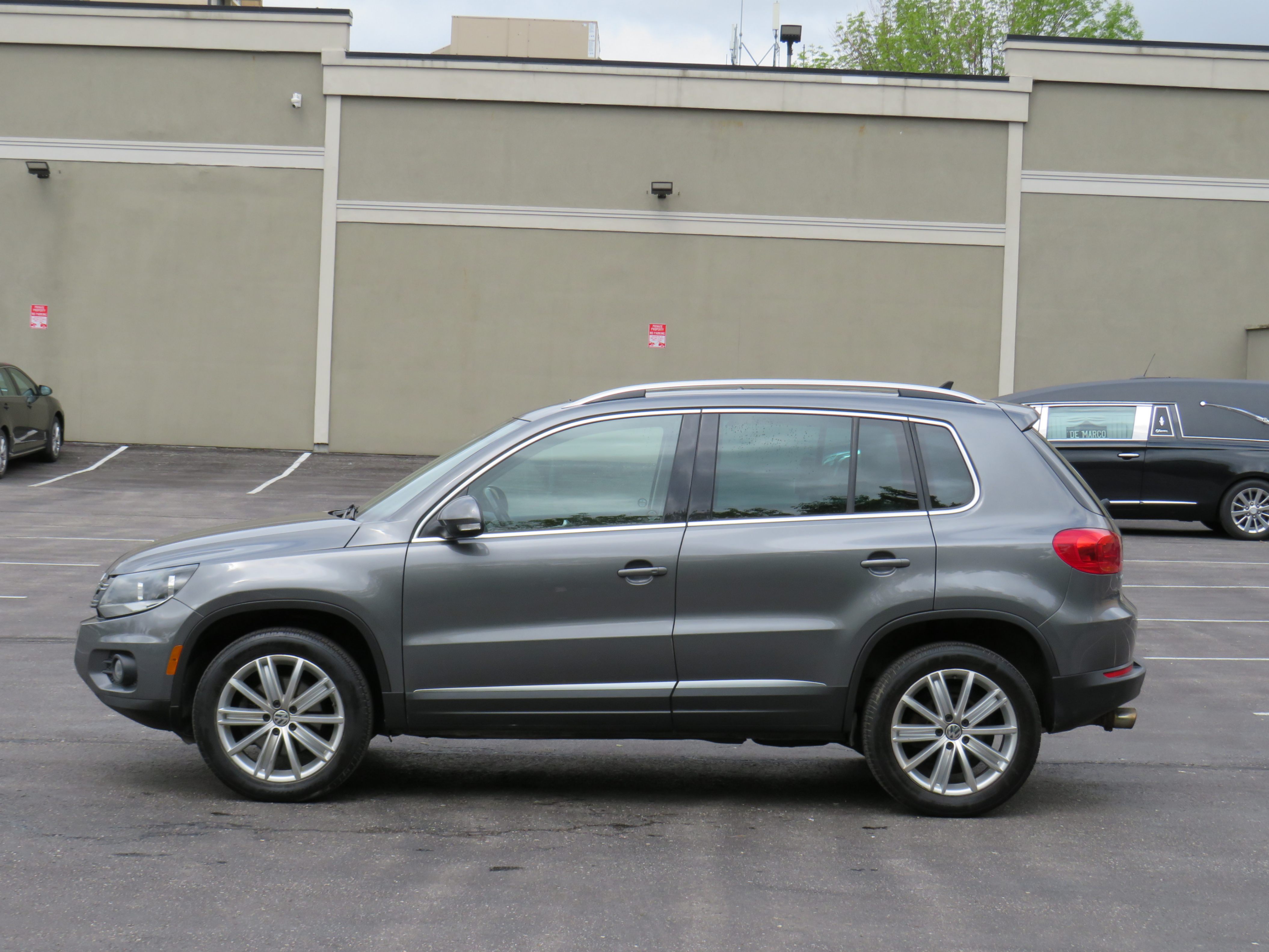 /laautomotive/2017-Volkswagen-Tiguan-5077102031765364.jpg