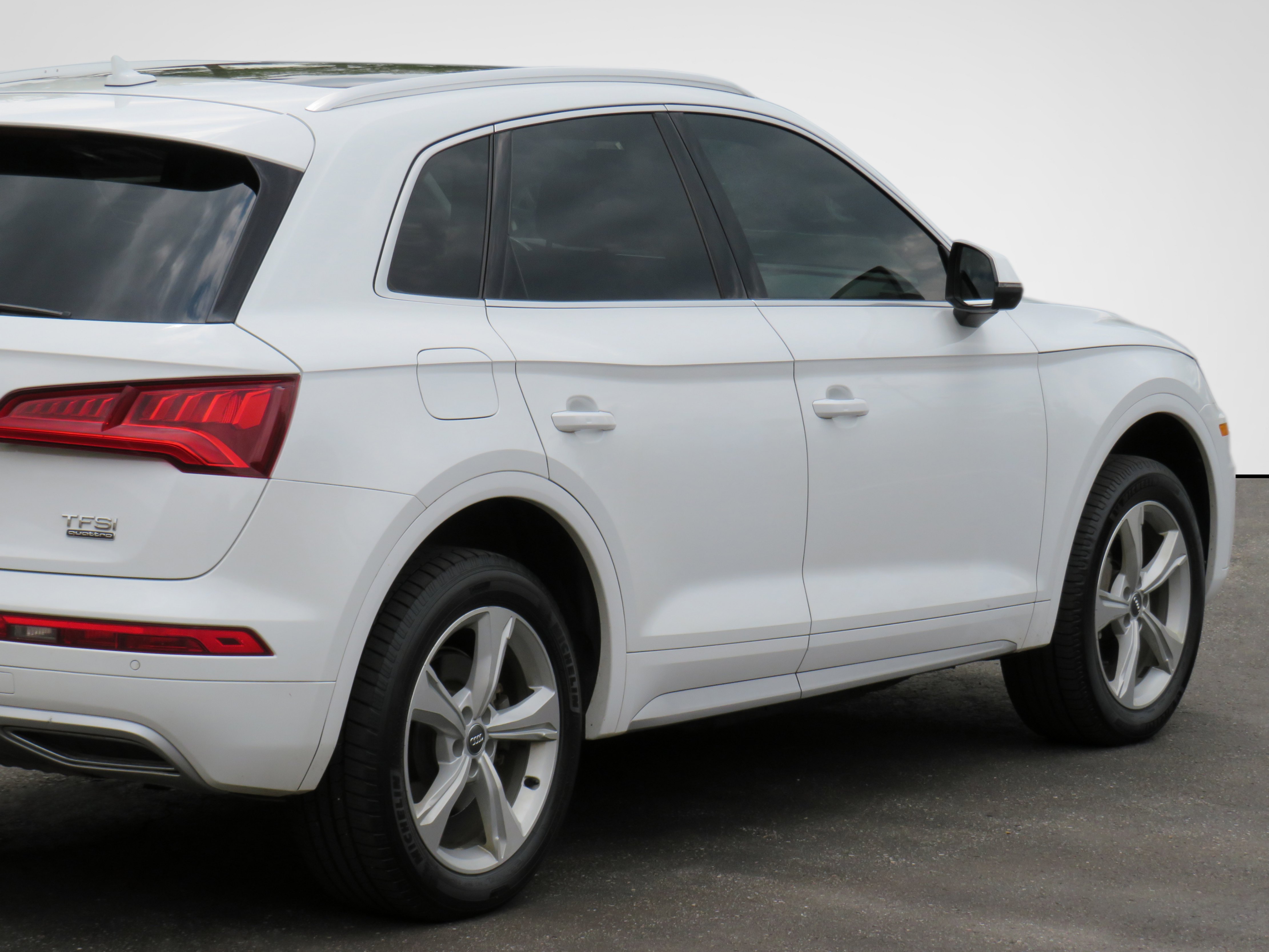 /laautomotive/2018-Audi-Q5-2892809469554176.jpg