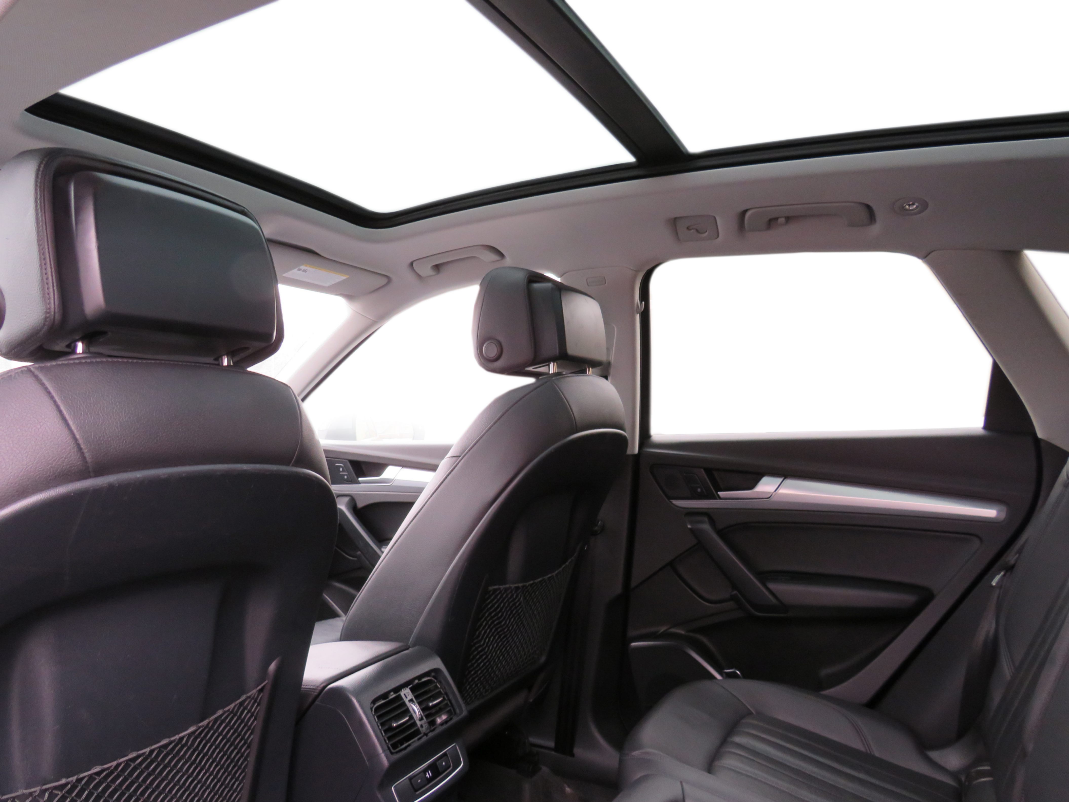 /laautomotive/2018-Audi-Q5-6027394885449906.jpg