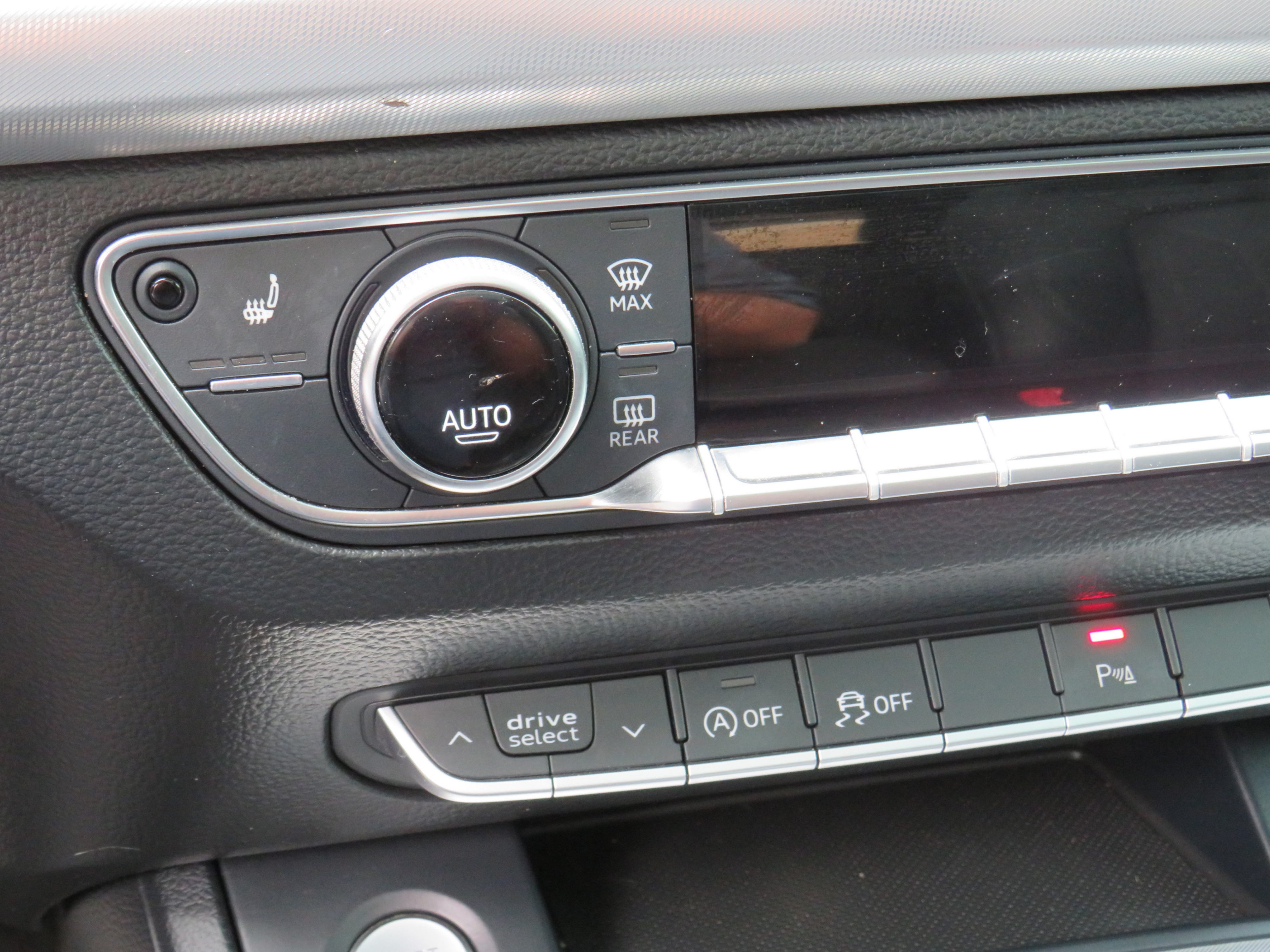 /laautomotive/2018-Audi-Q5-6147961479775121.jpg