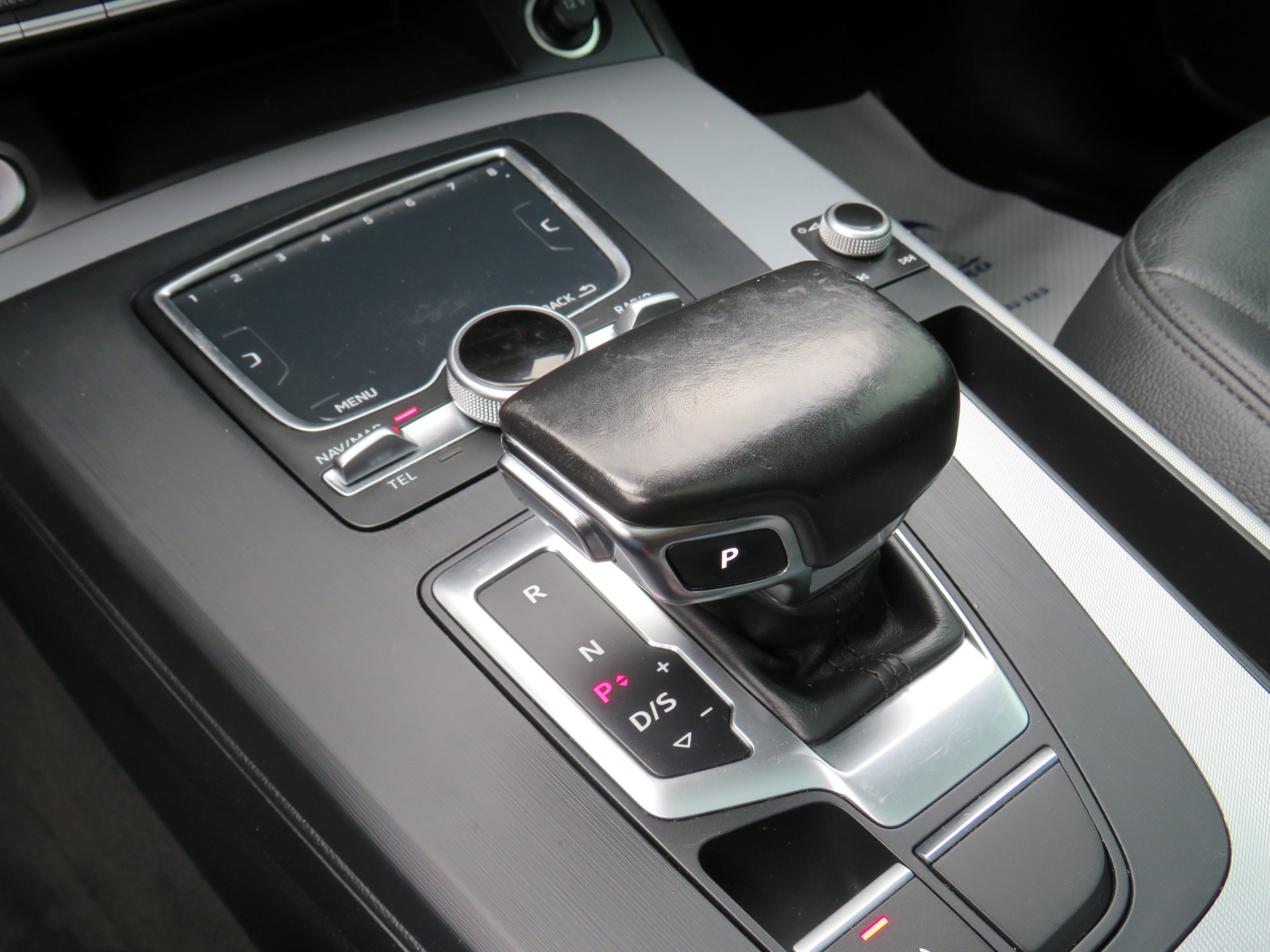 /laautomotive/2018-Audi-Q5-643831040633609.jpg