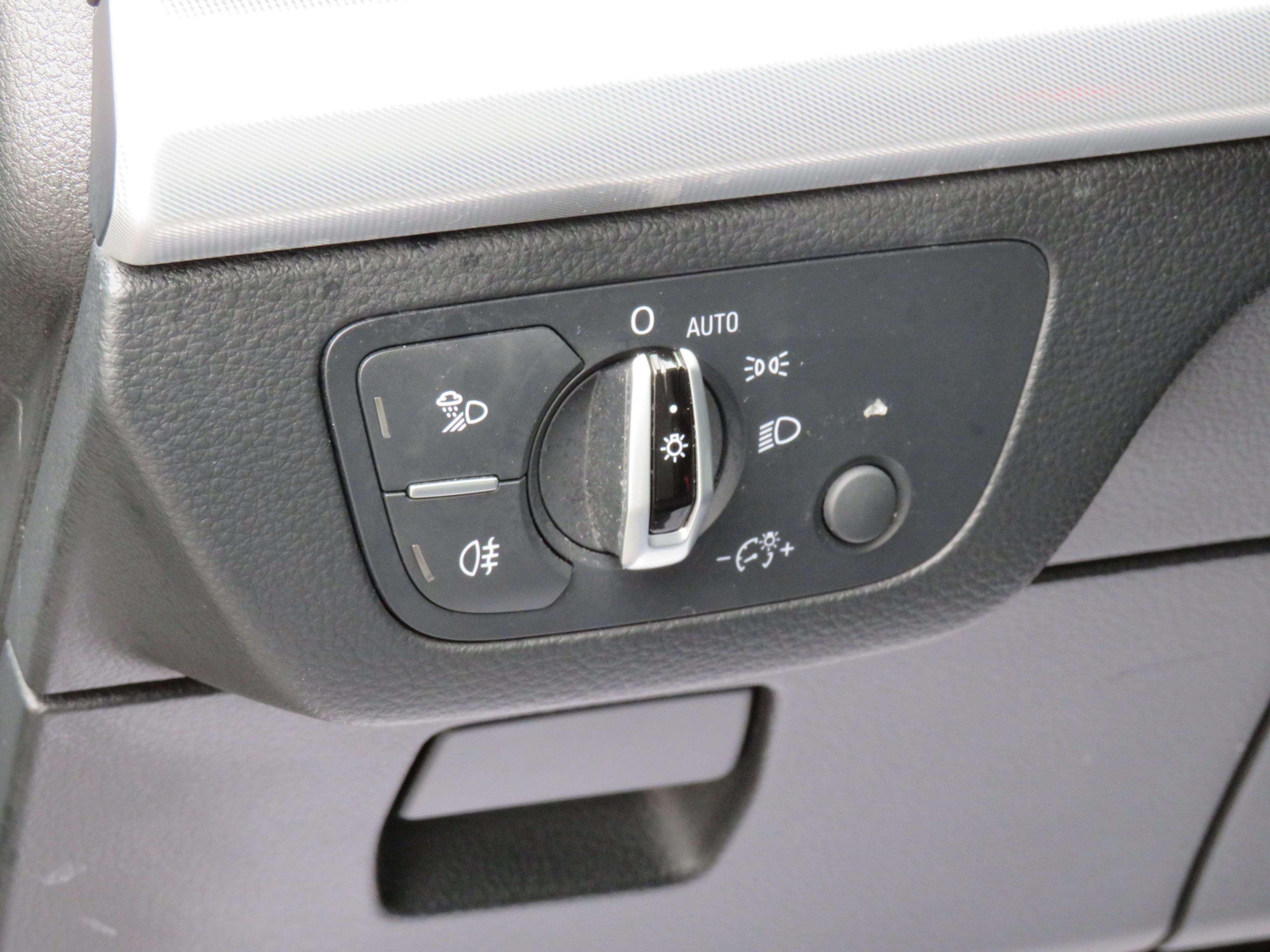/laautomotive/2018-Audi-Q5-689603327405885.jpg