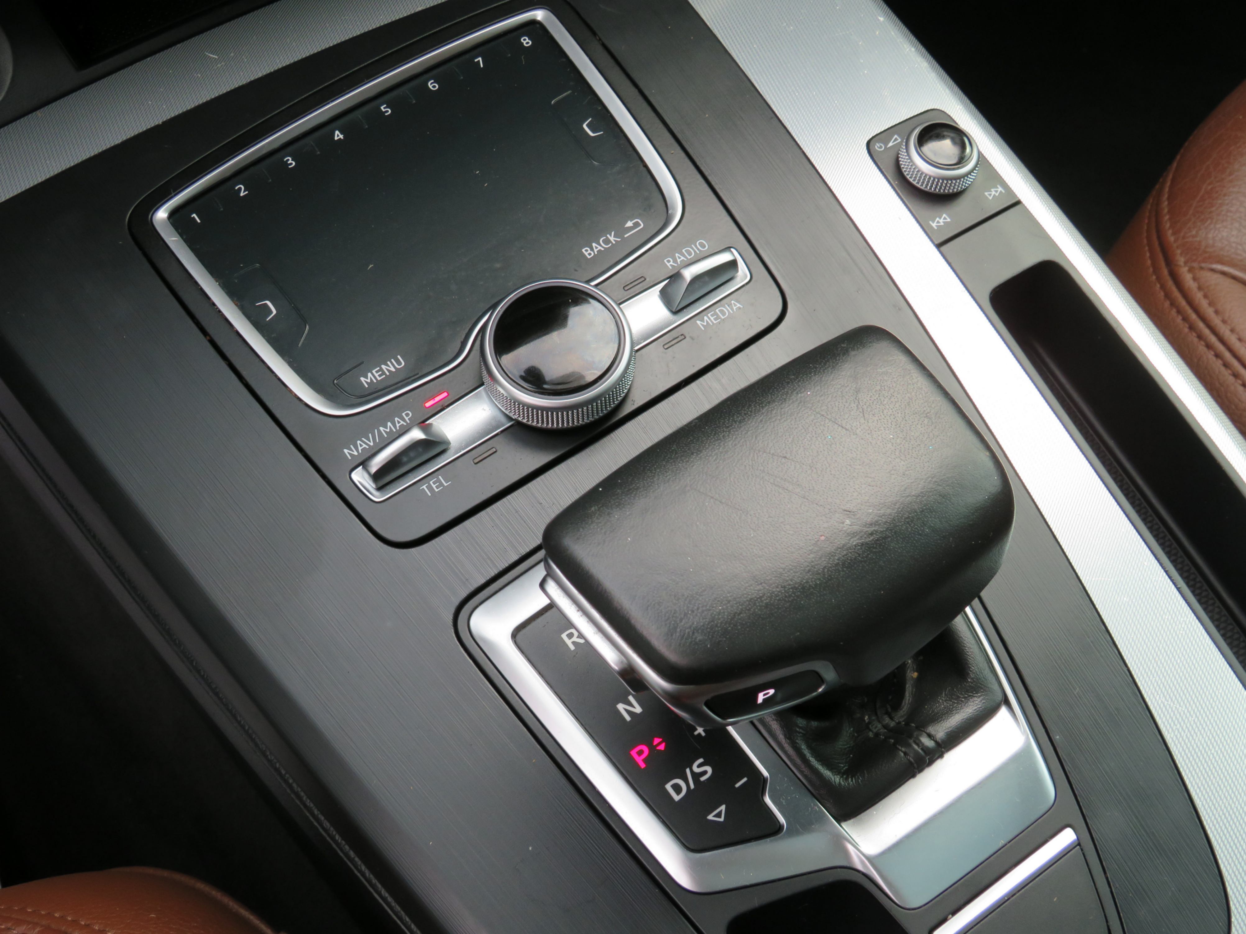 /laautomotive/2018-Audi-Q5-7940926902753742.jpg