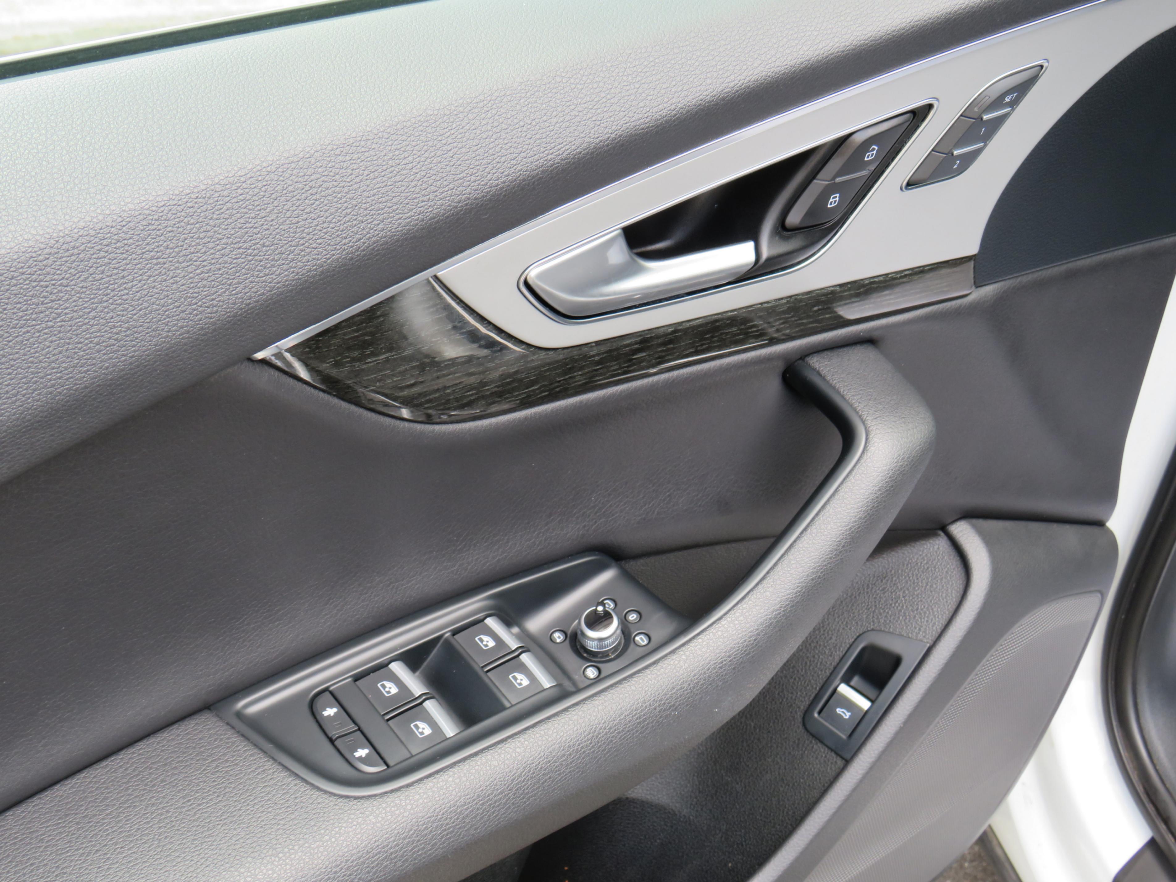 /laautomotive/2018-Audi-Q7-0018052197561444494.jpg
