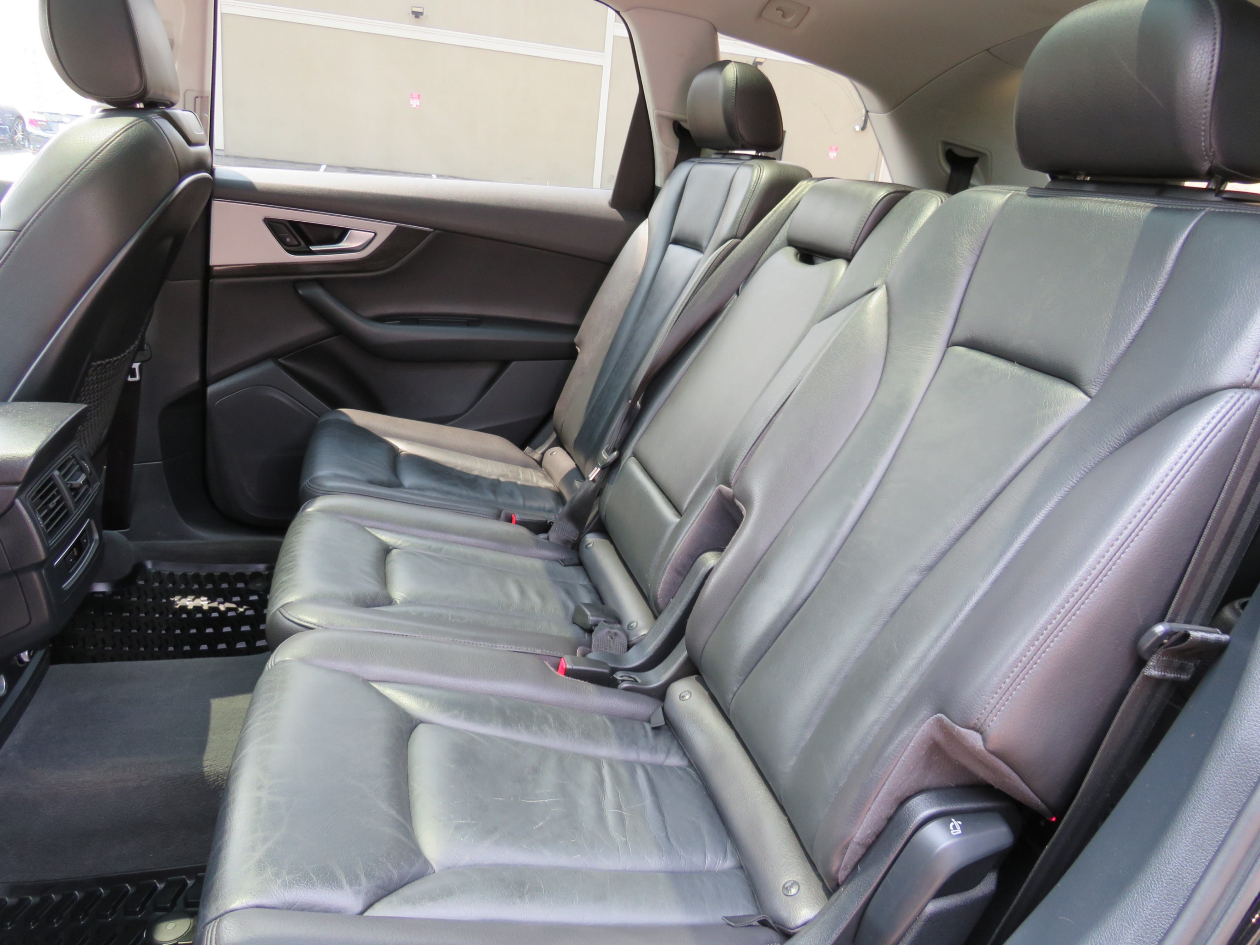 /laautomotive/2018-Audi-Q7-2089808011491927.jpg