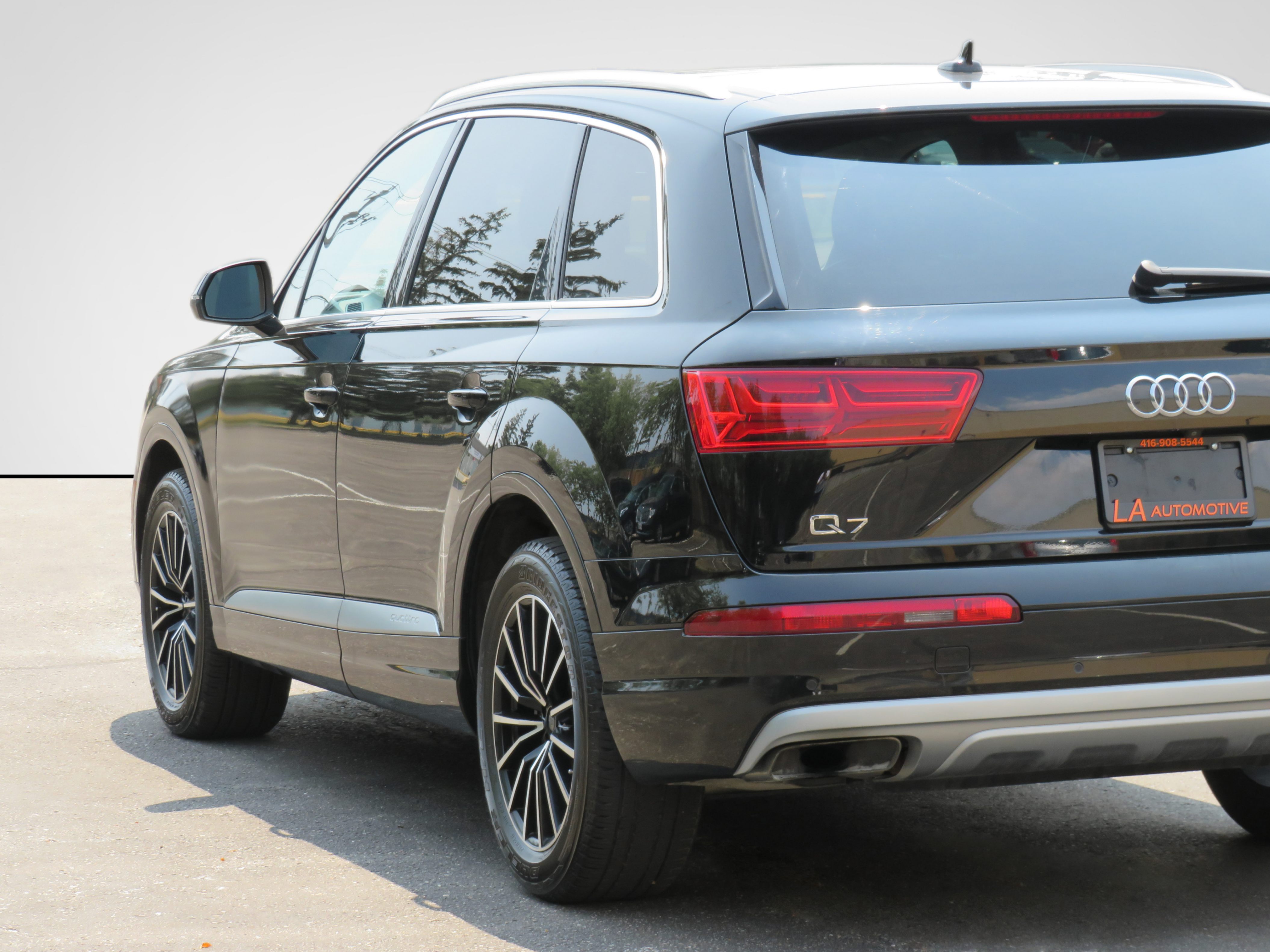 /laautomotive/2018-Audi-Q7-25220846403872366.jpg
