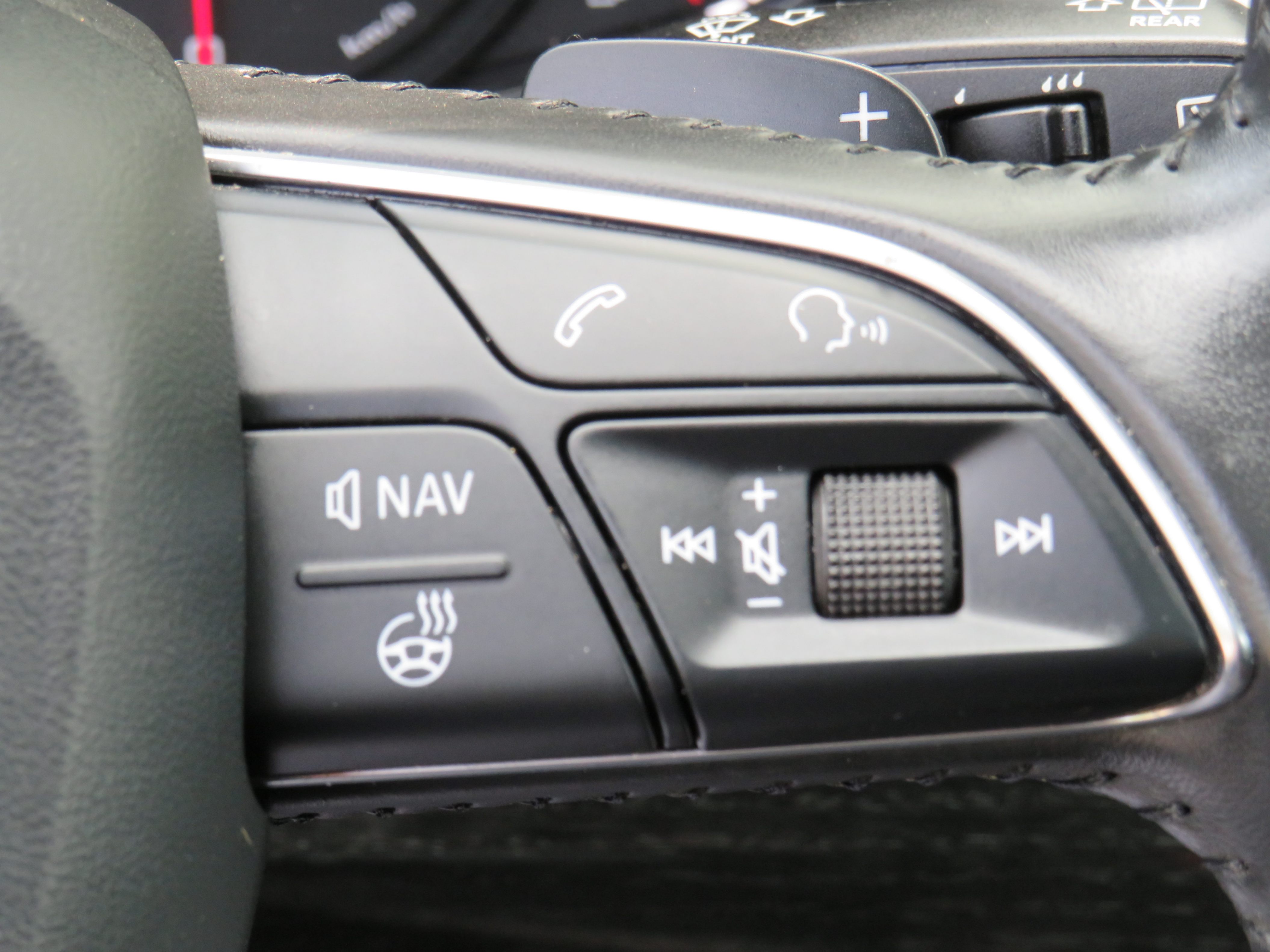 /laautomotive/2018-Audi-Q7-328389447301082.jpg