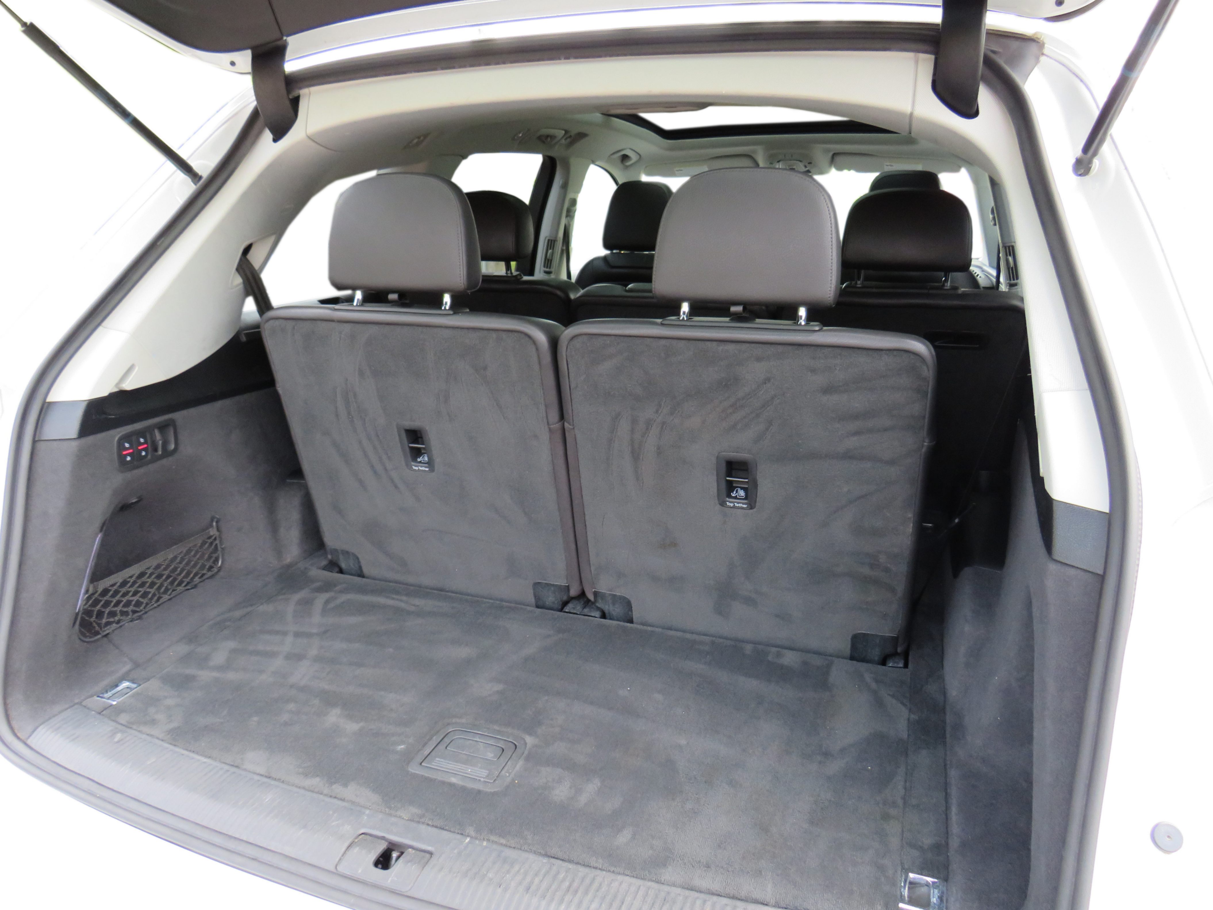 /laautomotive/2018-Audi-Q7-4045730203119622.jpg