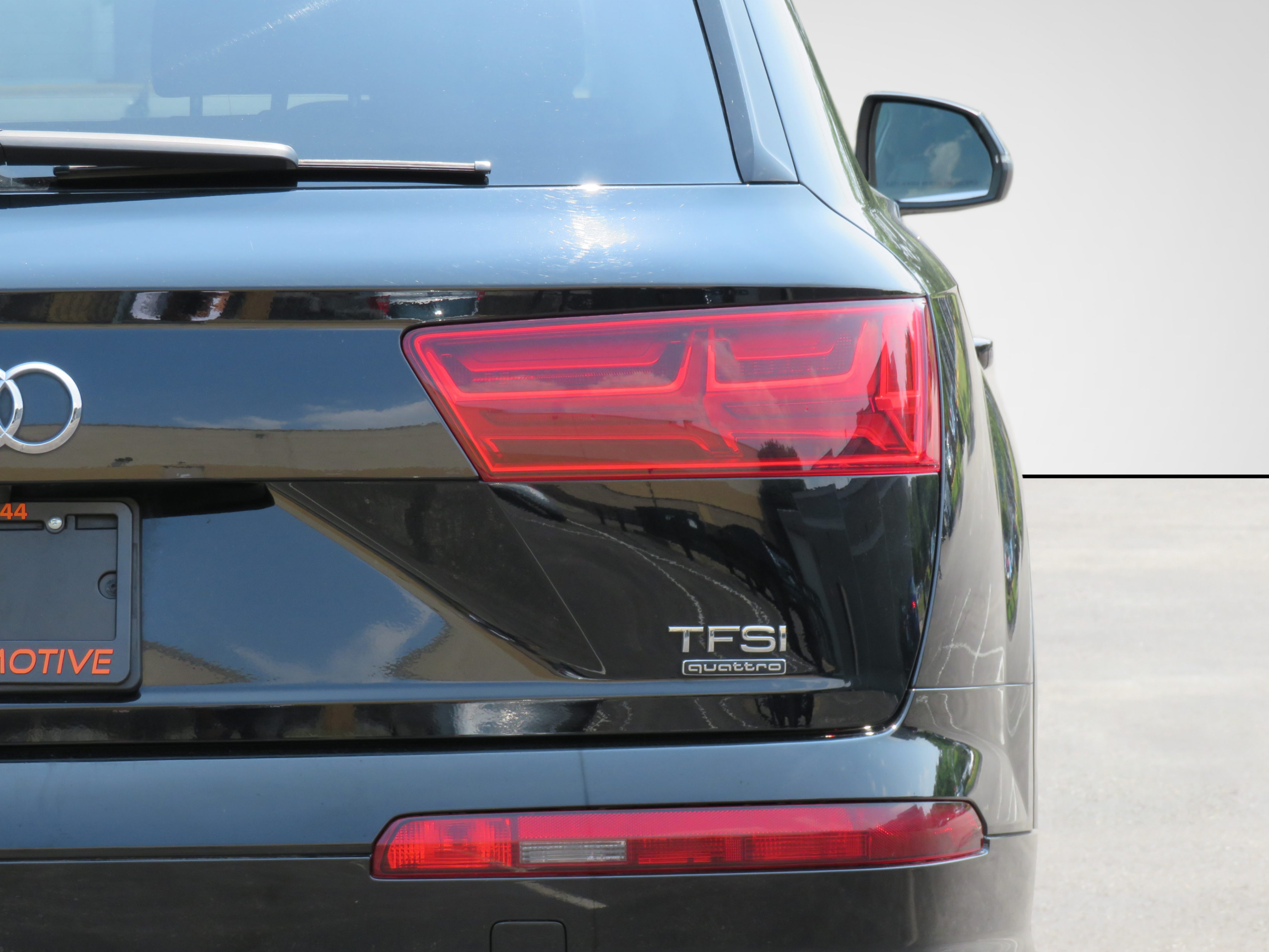 /laautomotive/2018-Audi-Q7-5691566583648449.jpg