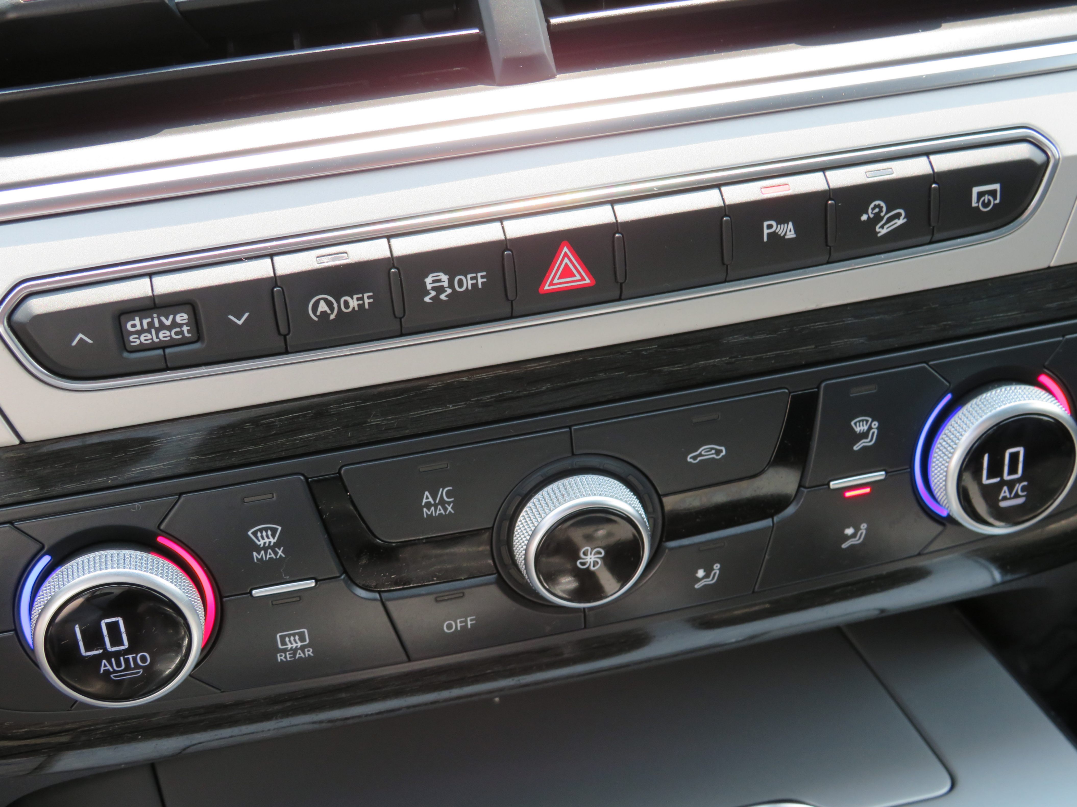 /laautomotive/2018-Audi-Q7-6758733781606621.jpg