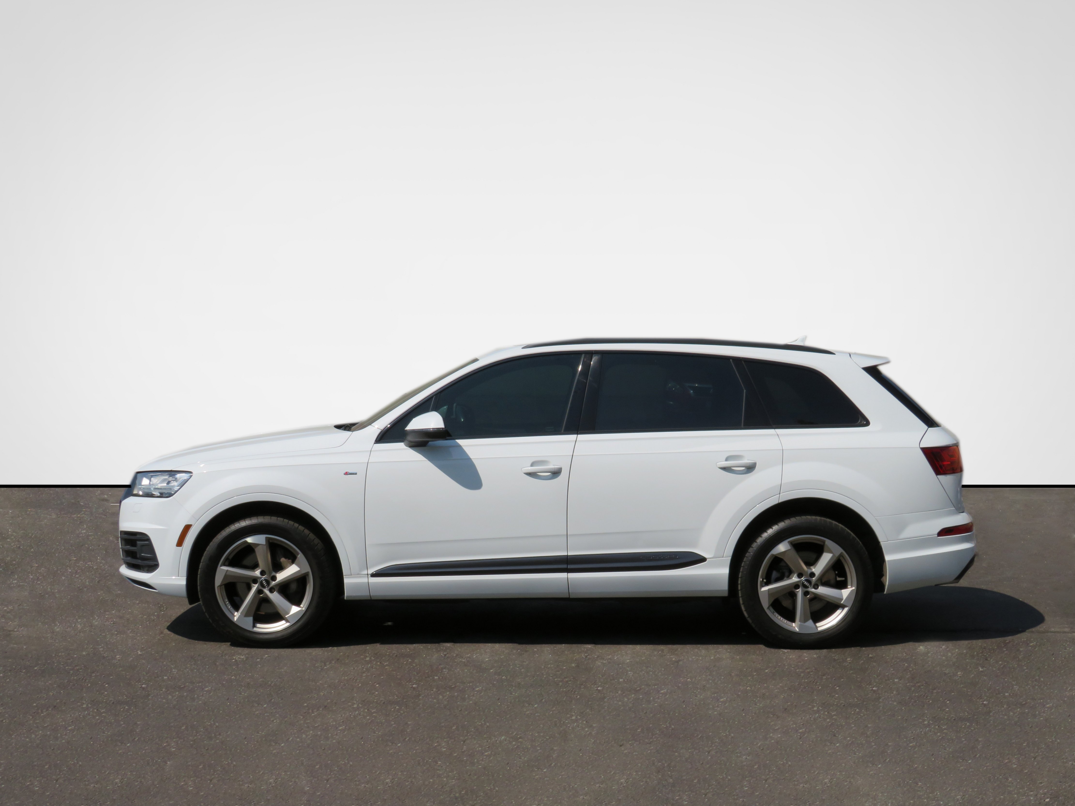 /laautomotive/2018-Audi-Q7-9293893116731369.jpg