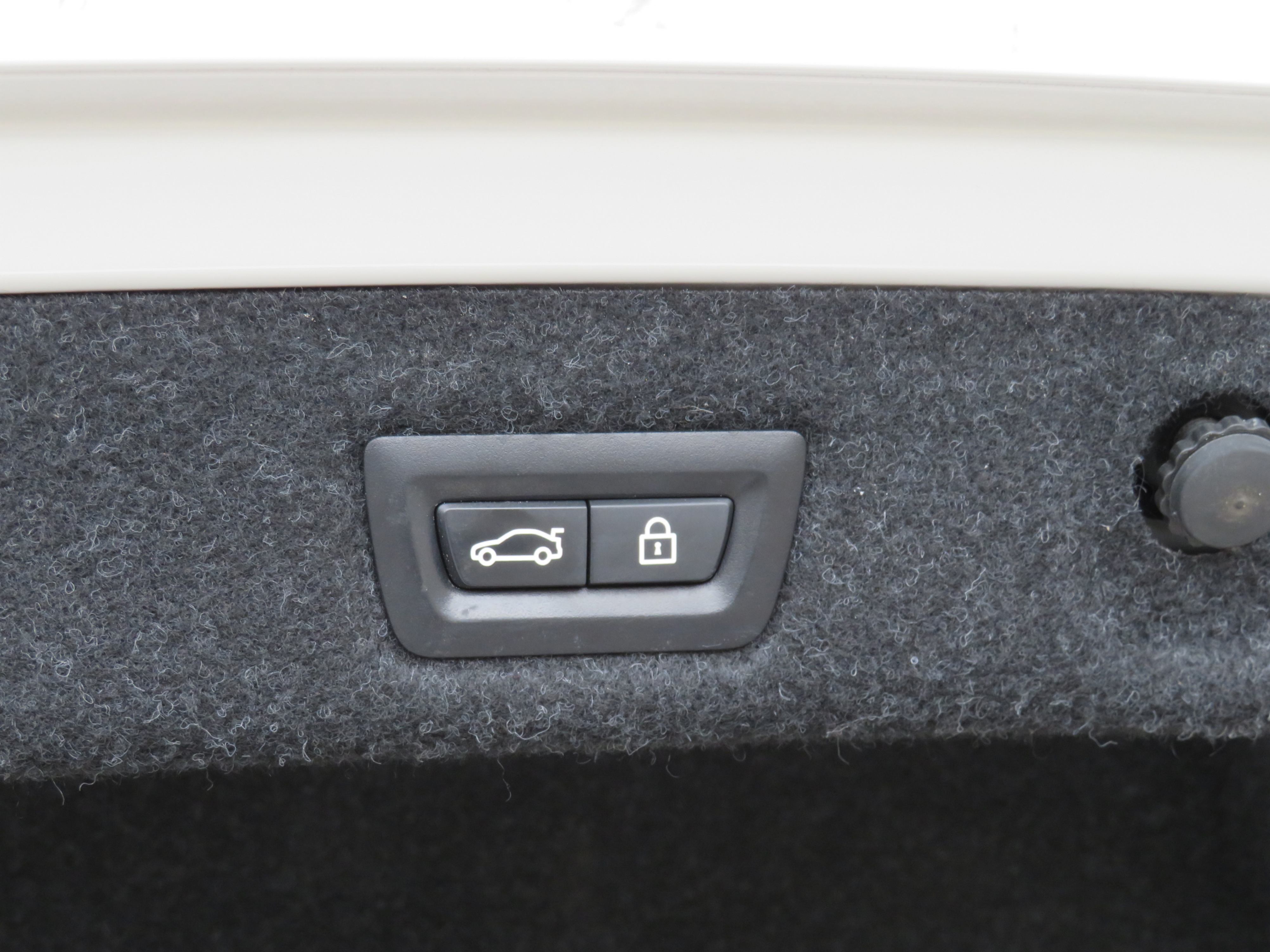 /laautomotive/2018-BMW-5-Series-8145217809609515.jpg