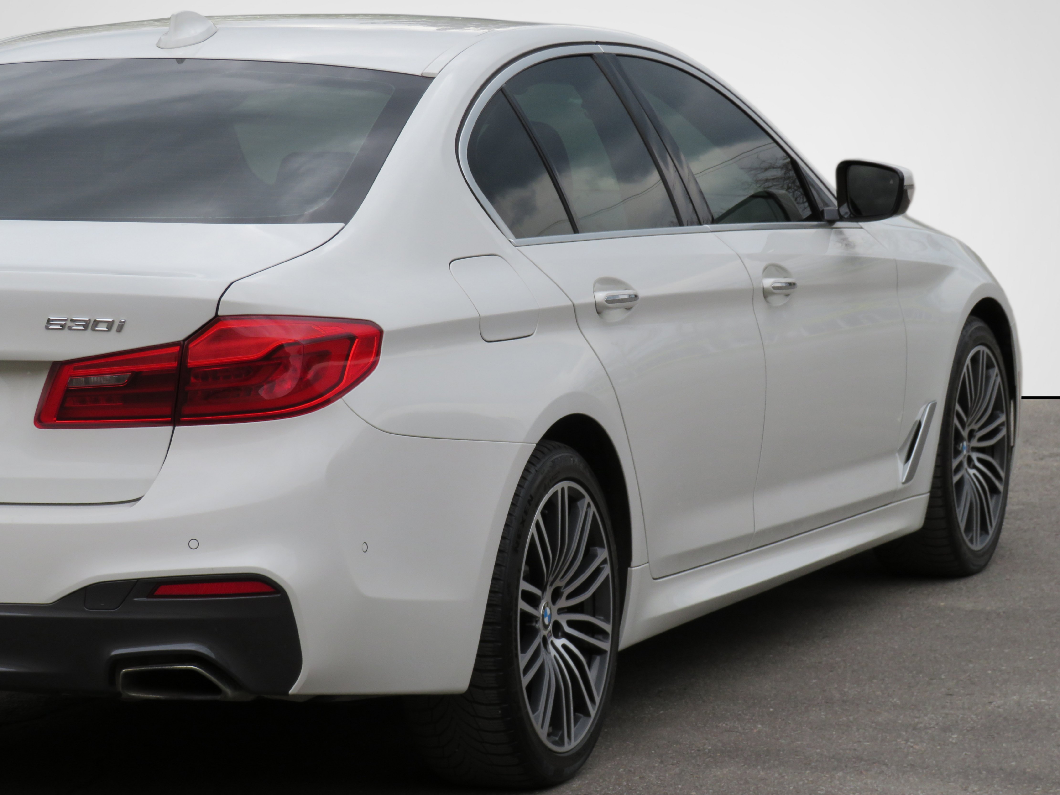 /laautomotive/2018-BMW-5-Series-8991023511289917.jpg