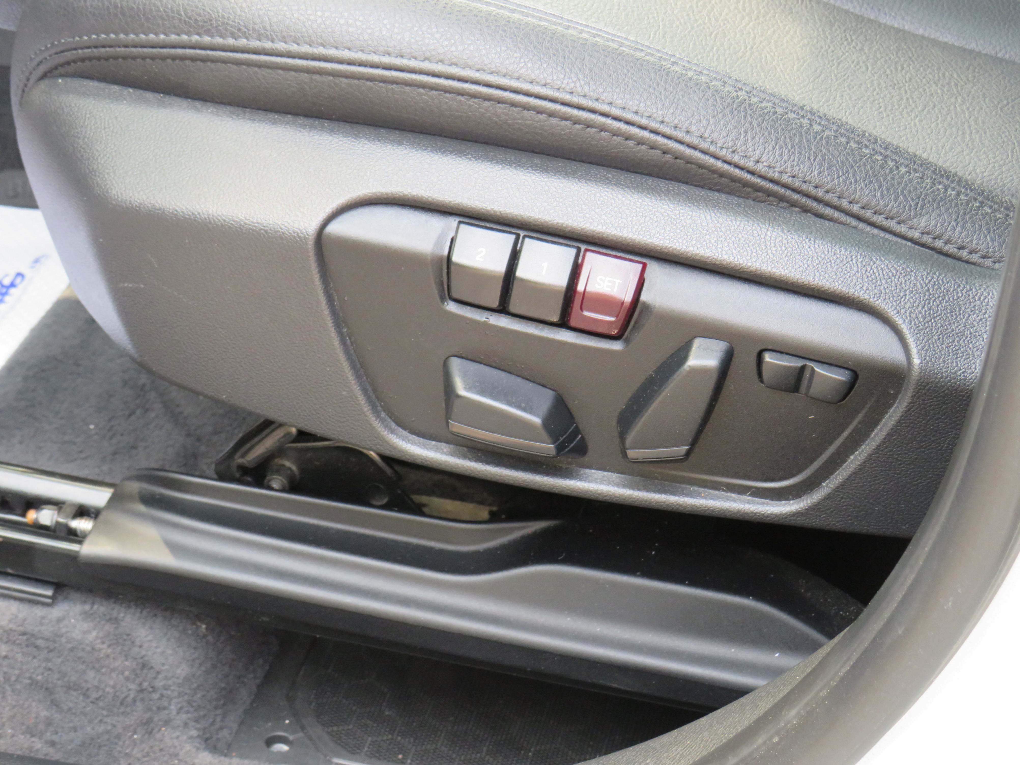 /laautomotive/2018-BMW-X1-21904326350725212.jpg