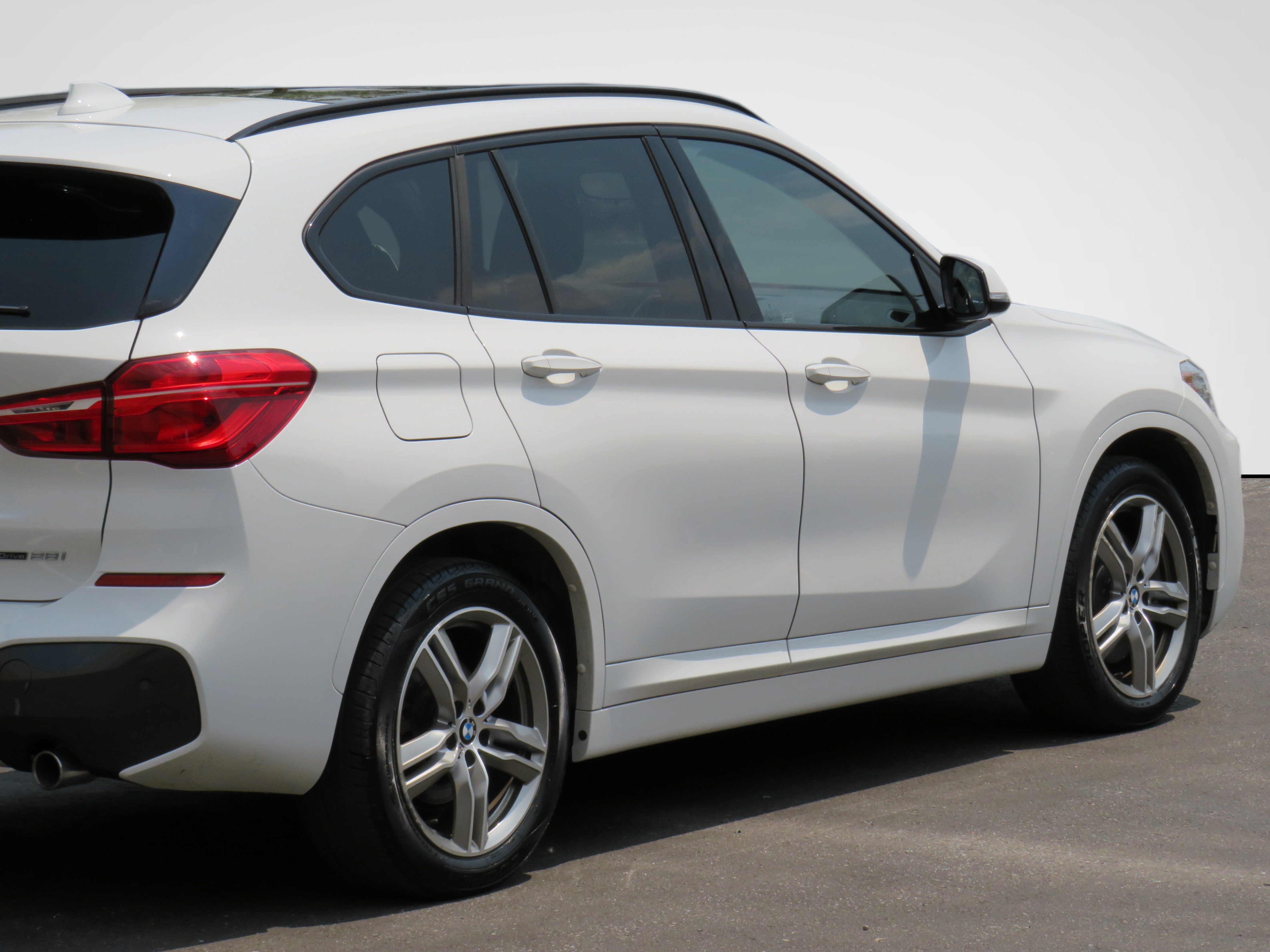 /laautomotive/2018-BMW-X1-7281980423857806.jpg