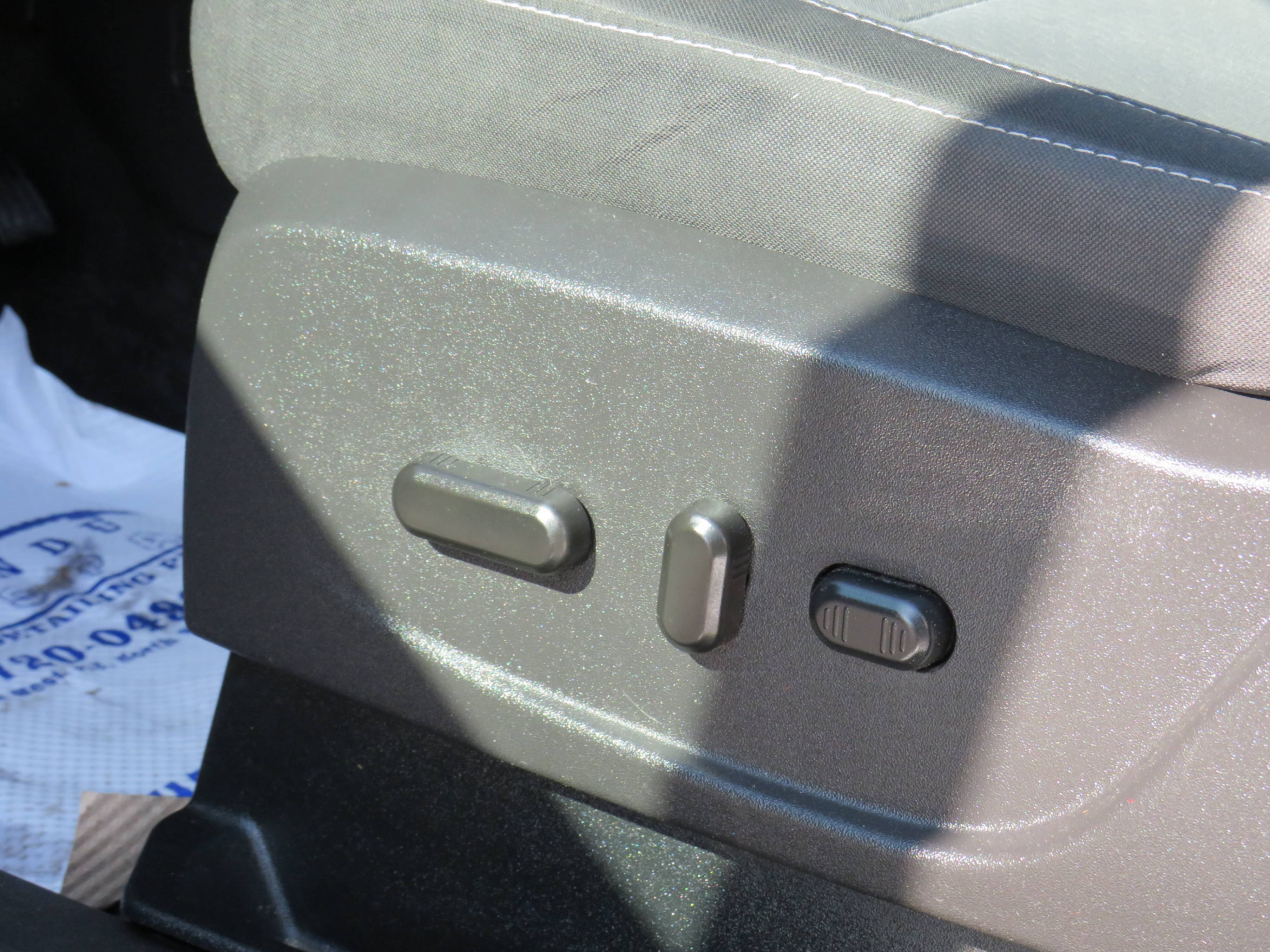 /laautomotive/2018-Ford-Escape-014876783384550674.jpg