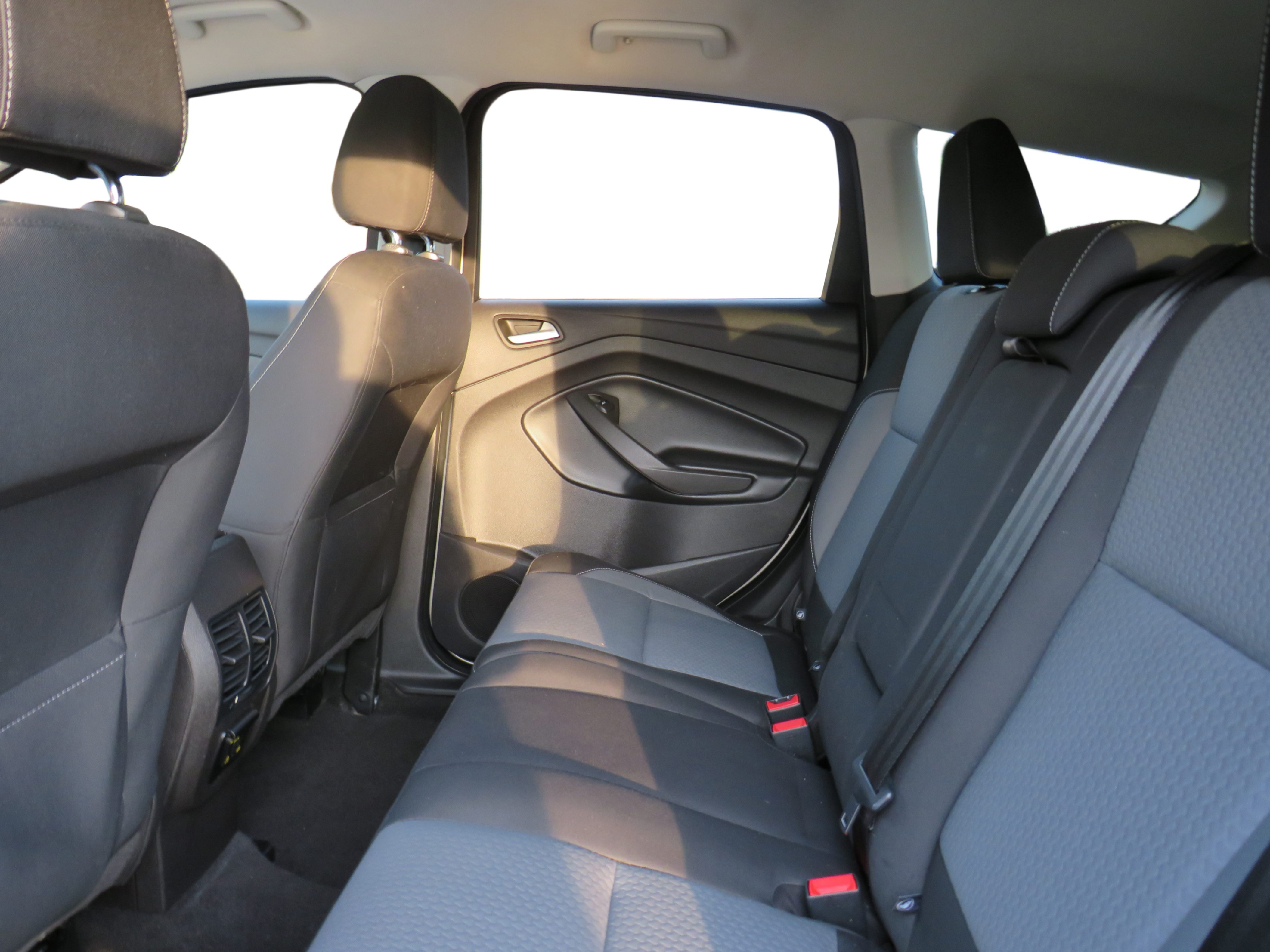 /laautomotive/2018-Ford-Escape-36110521220721825.jpg
