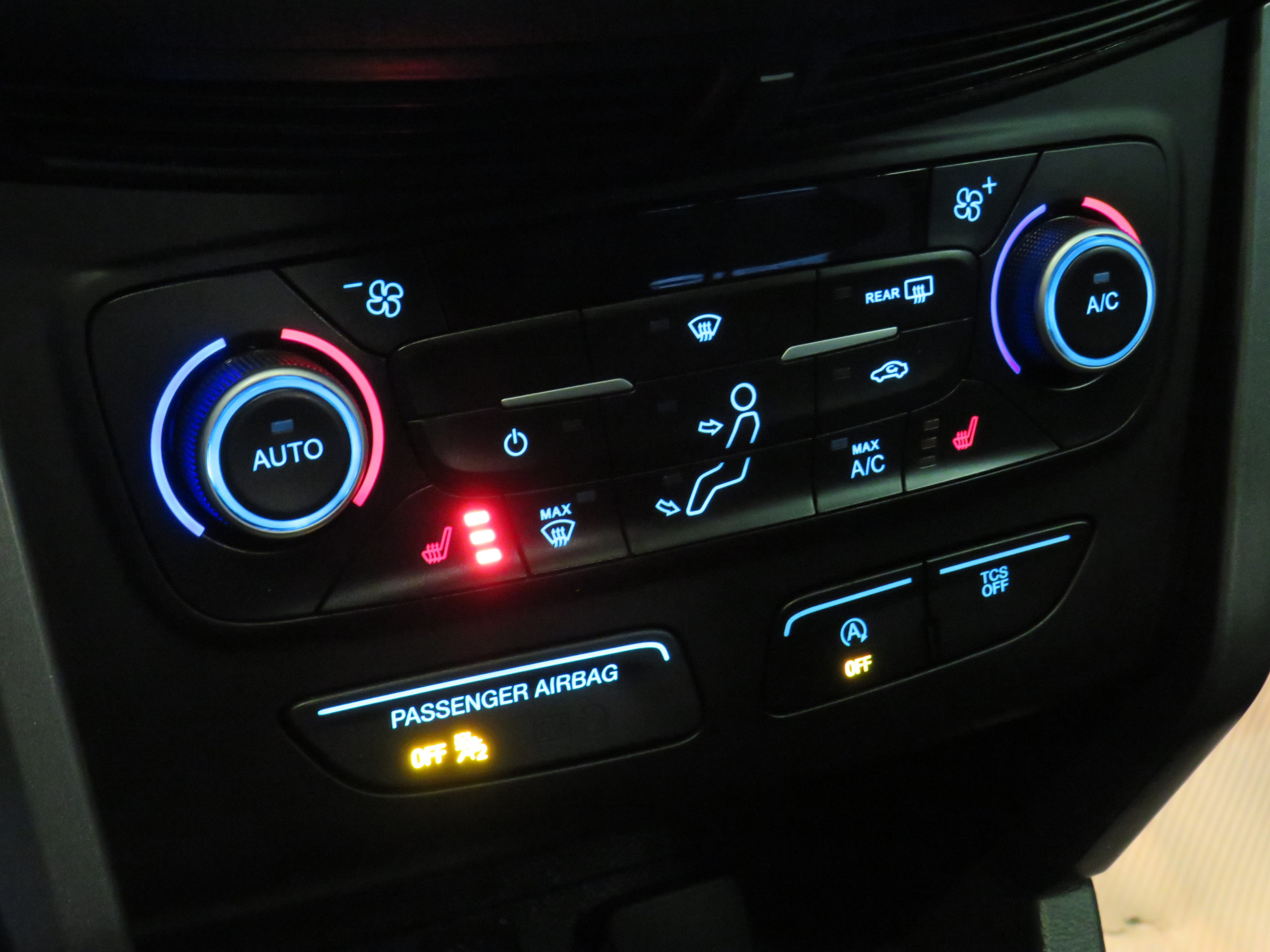/laautomotive/2018-Ford-Escape-5151018618447163.jpg