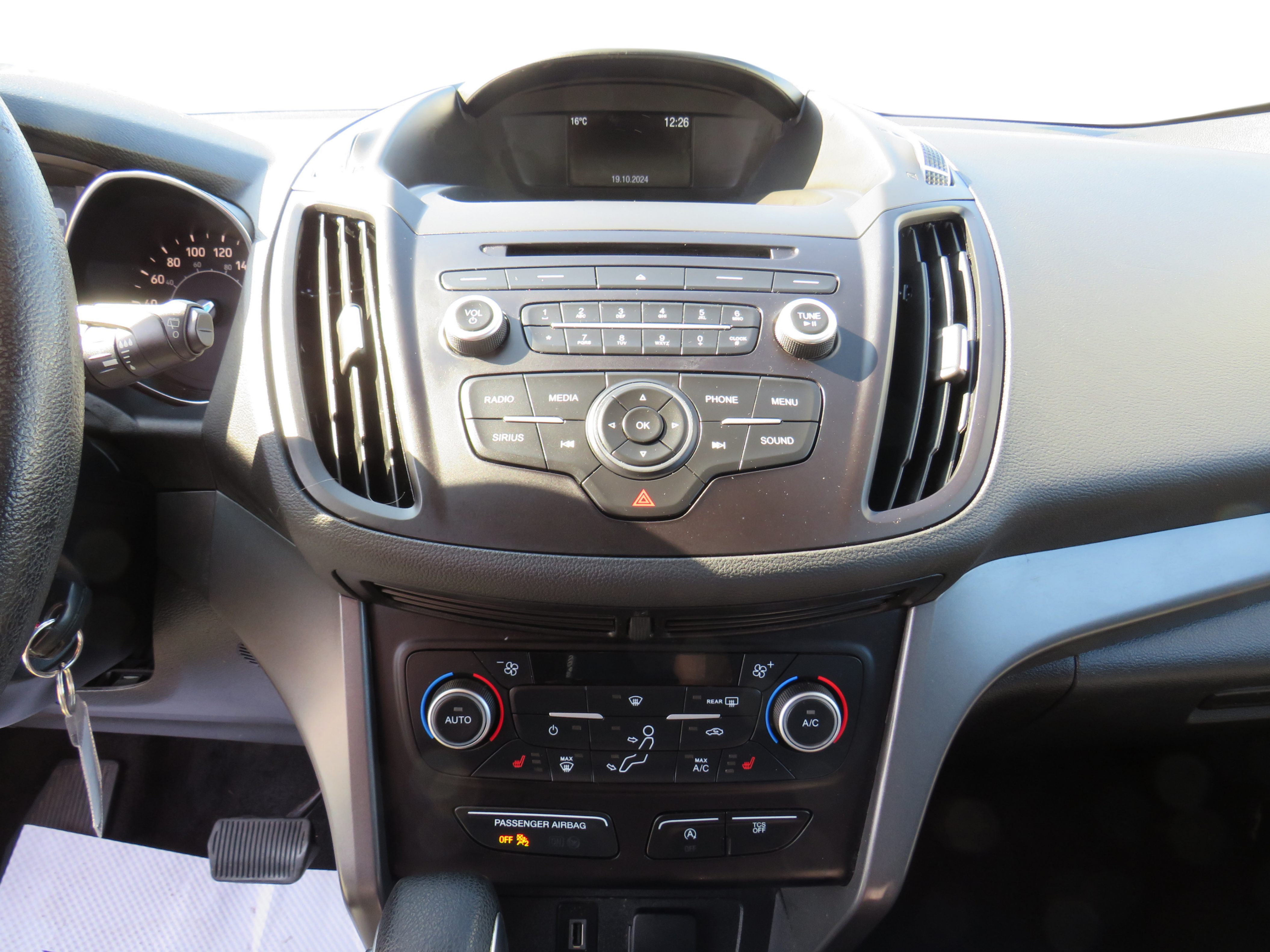 /laautomotive/2018-Ford-Escape-5281448497021701.jpg