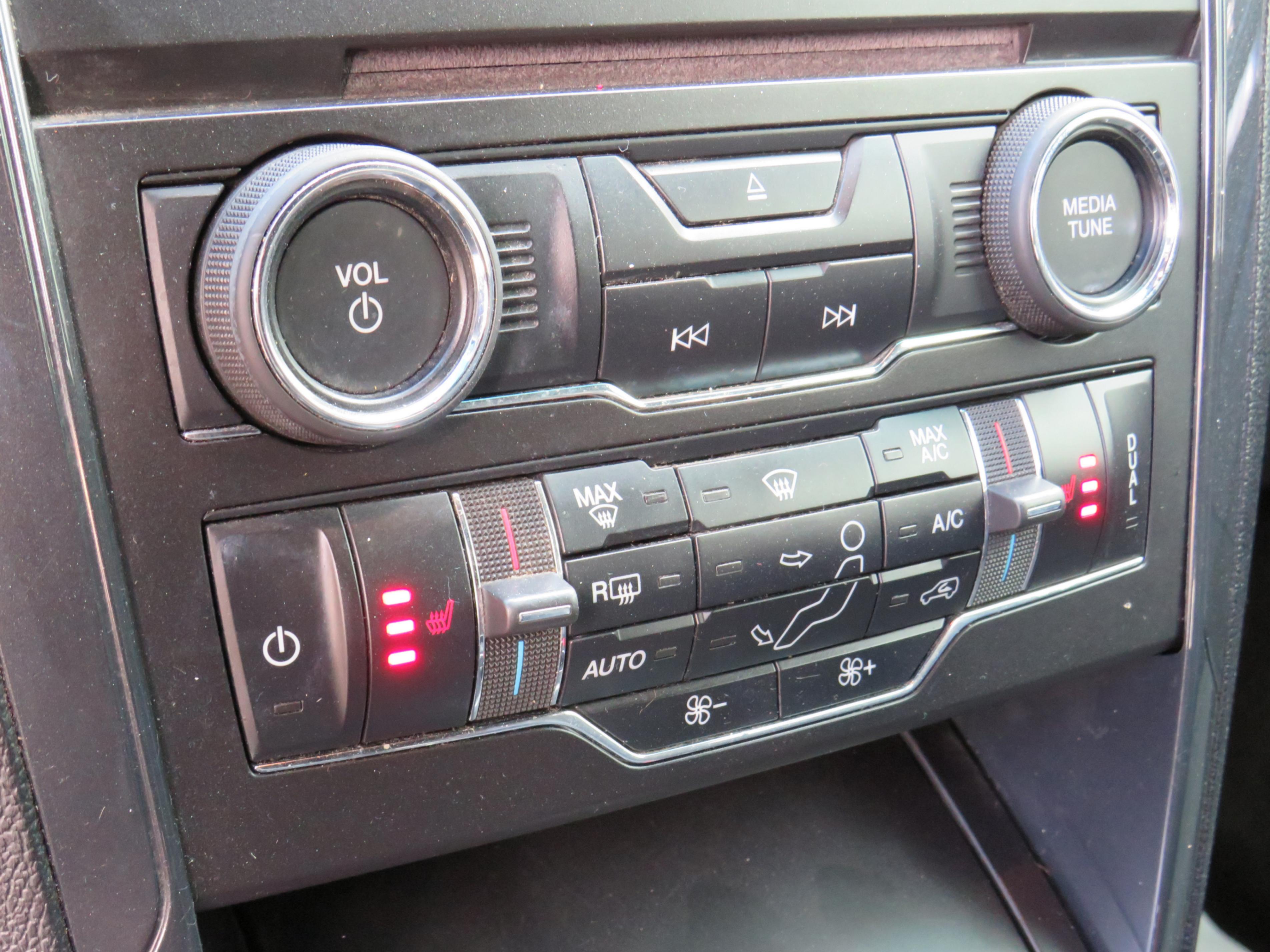 /laautomotive/2018-Ford-Explorer-10792046633497021.jpg