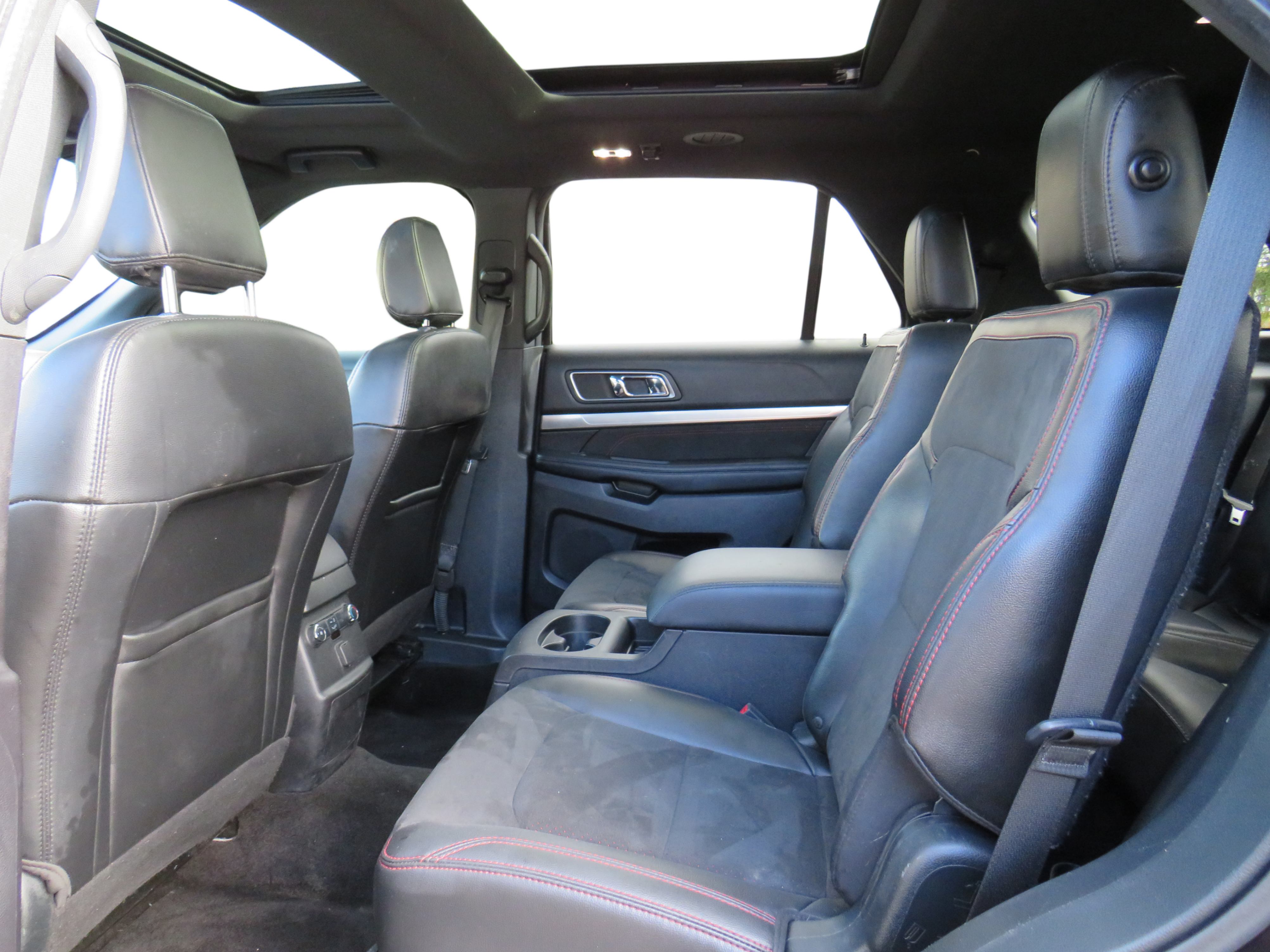 /laautomotive/2018-Ford-Explorer-9907939866154982.jpg