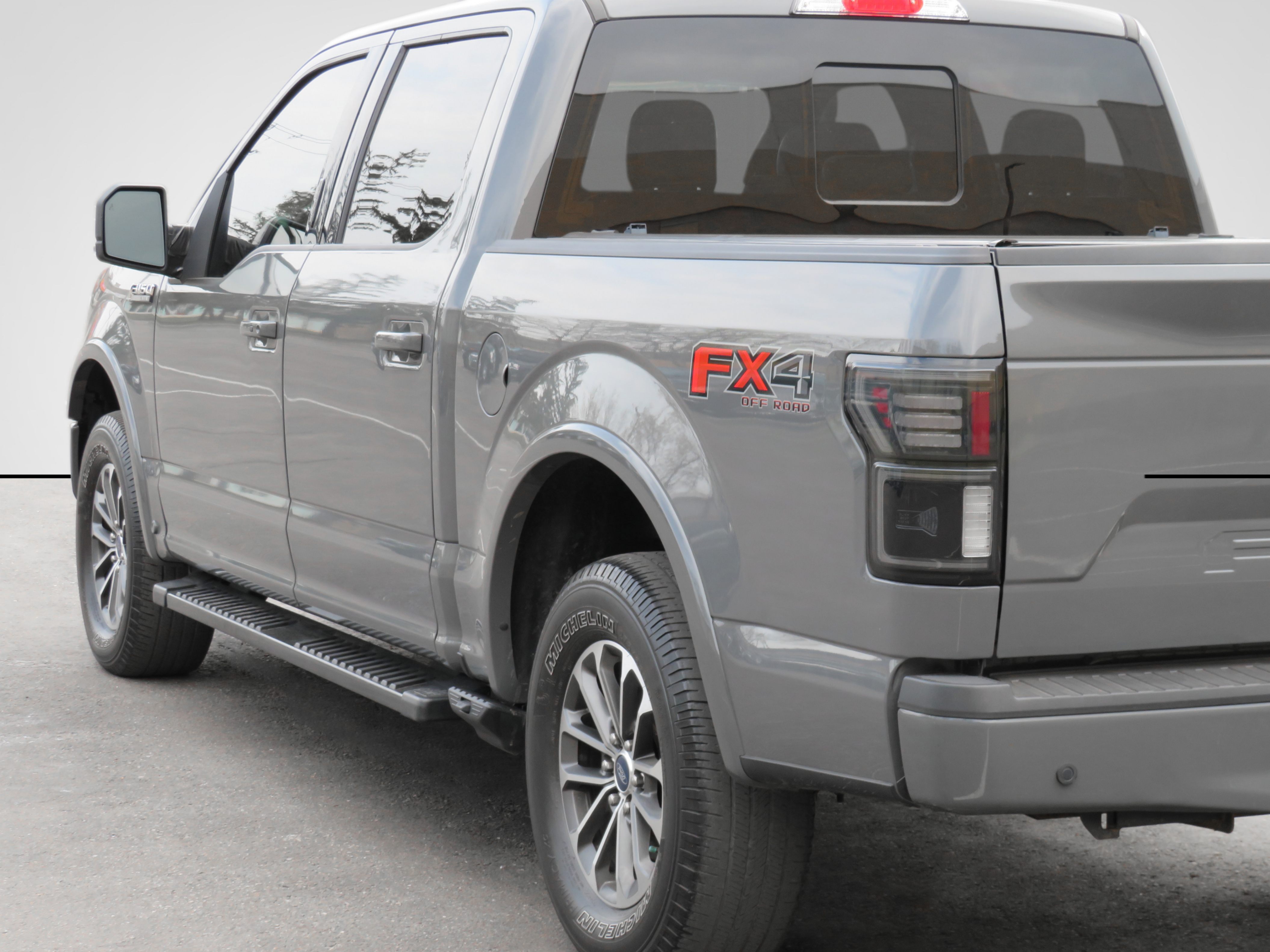 /laautomotive/2018-Ford-F-150-1511468880542186.jpg