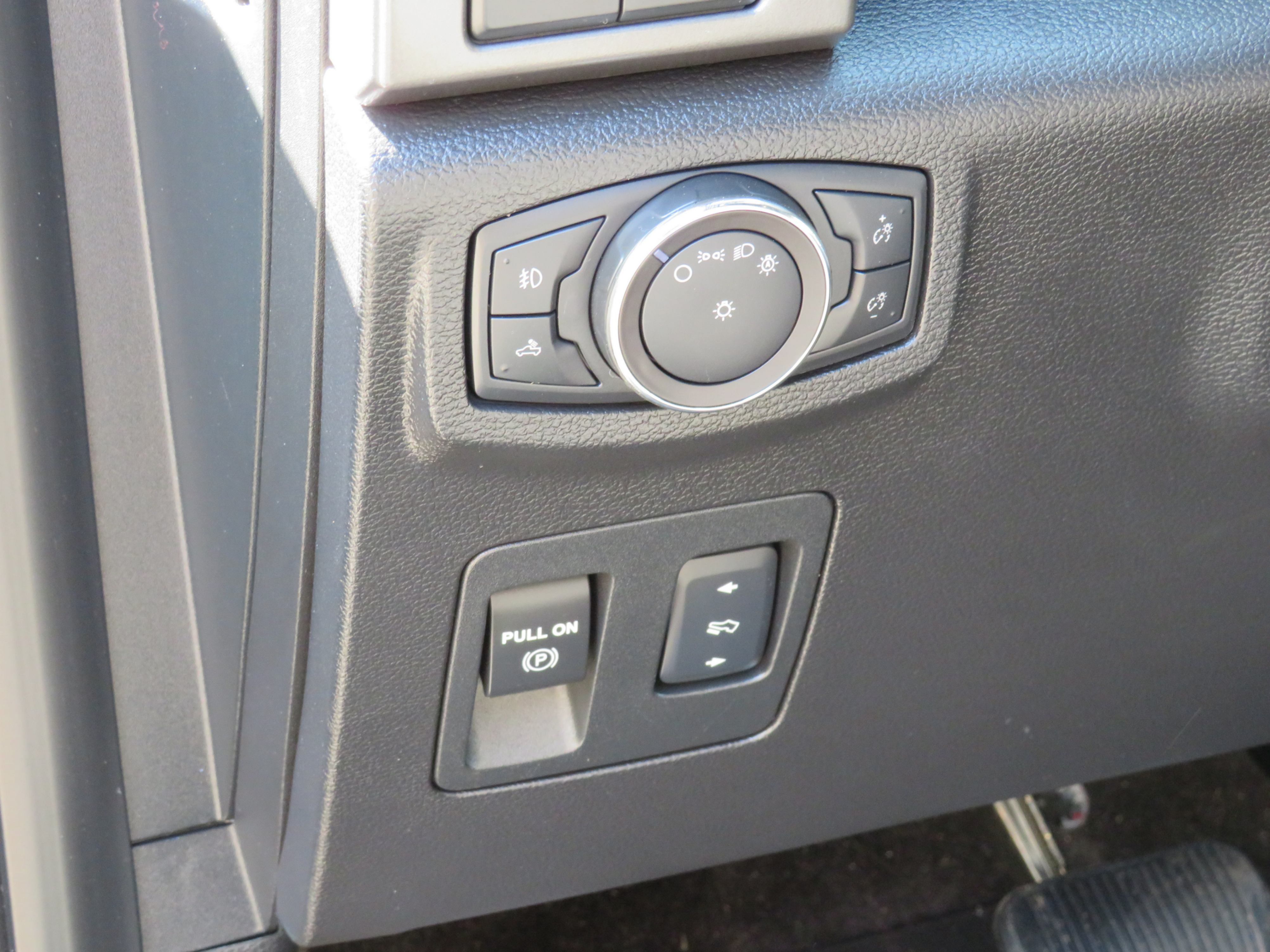 /laautomotive/2018-Ford-F-150-3704574919422474.jpg