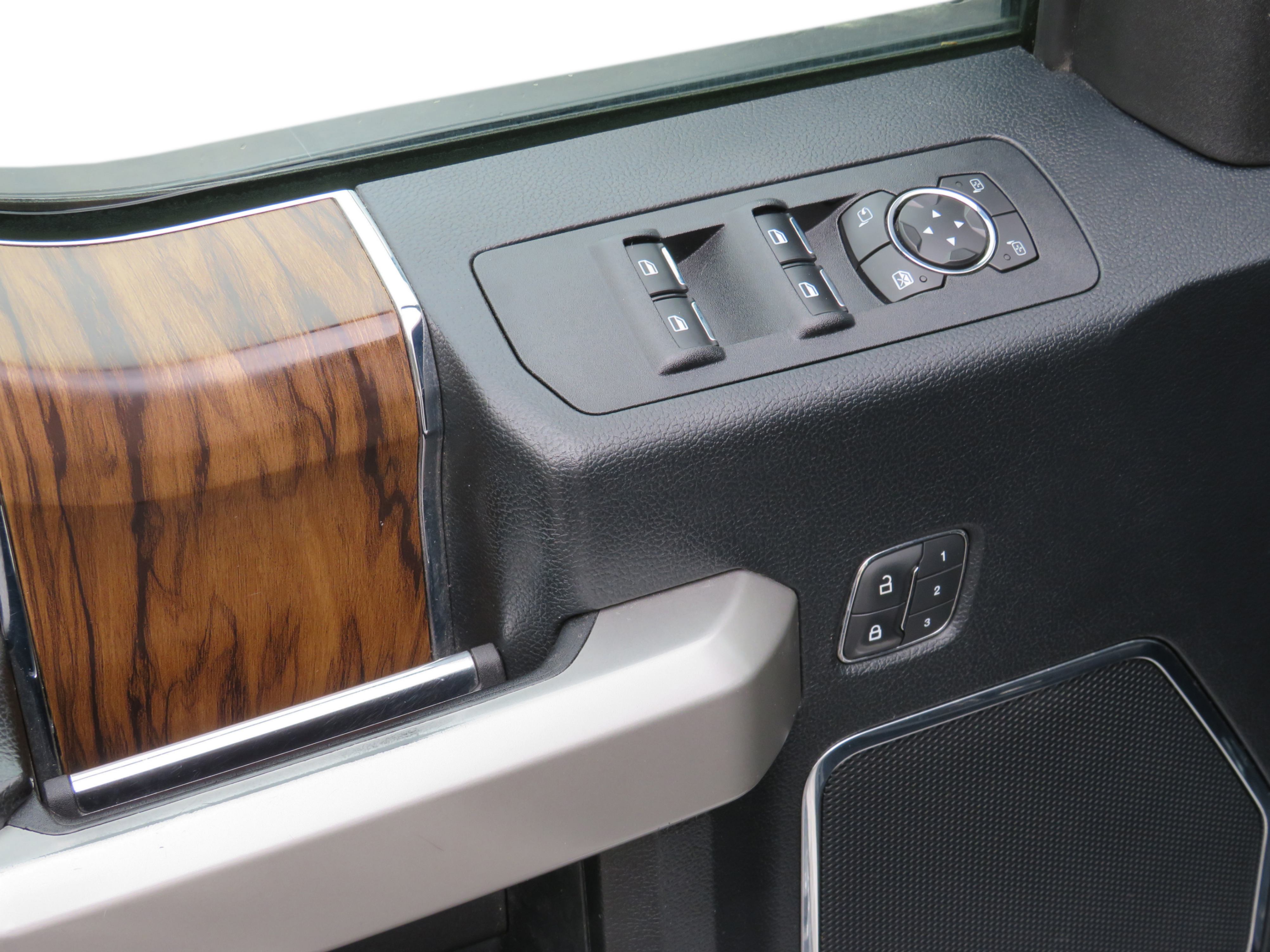 /laautomotive/2018-Ford-F-150-5013368414367203.jpg