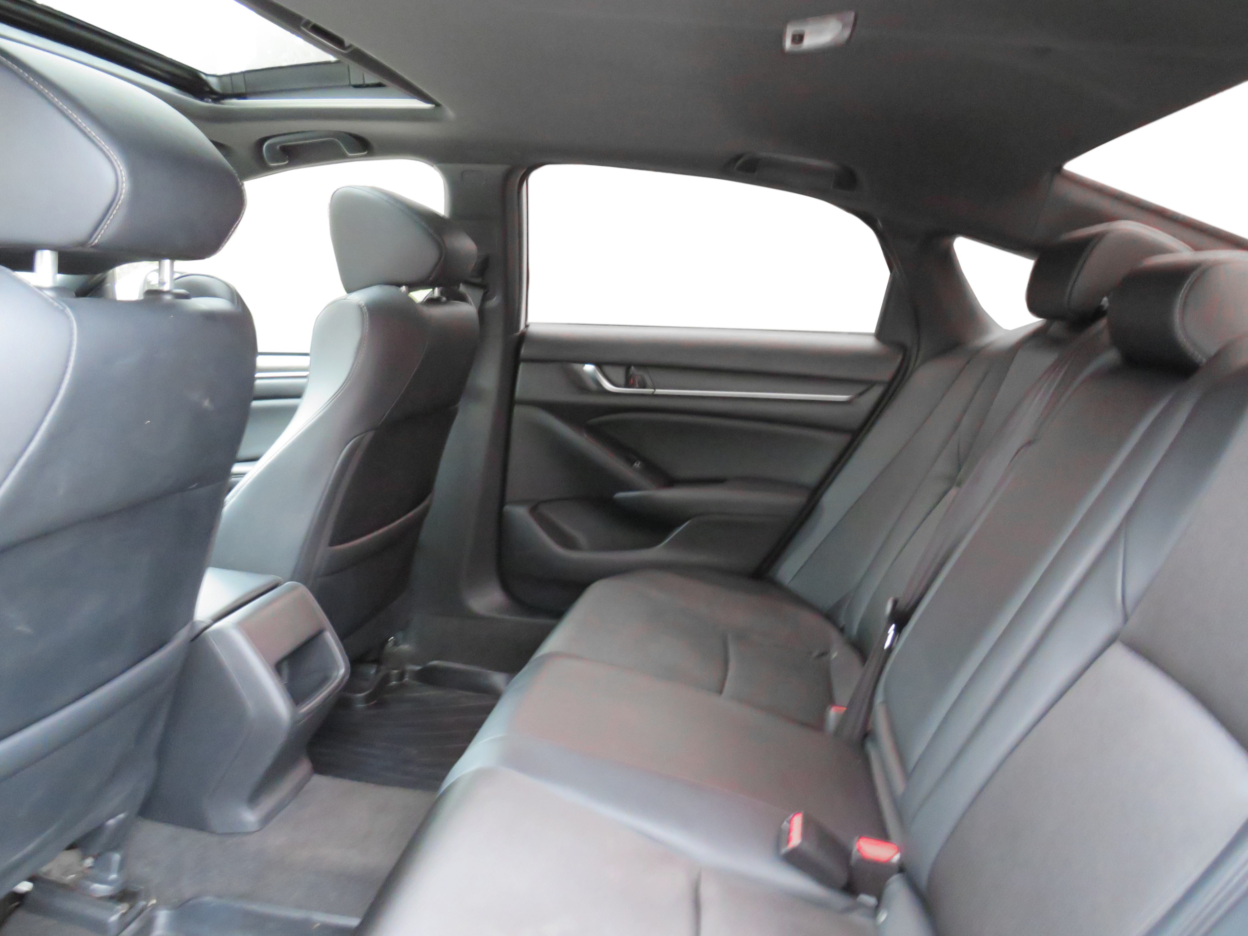/laautomotive/2018-Honda-Accord-08355436891478263.jpg