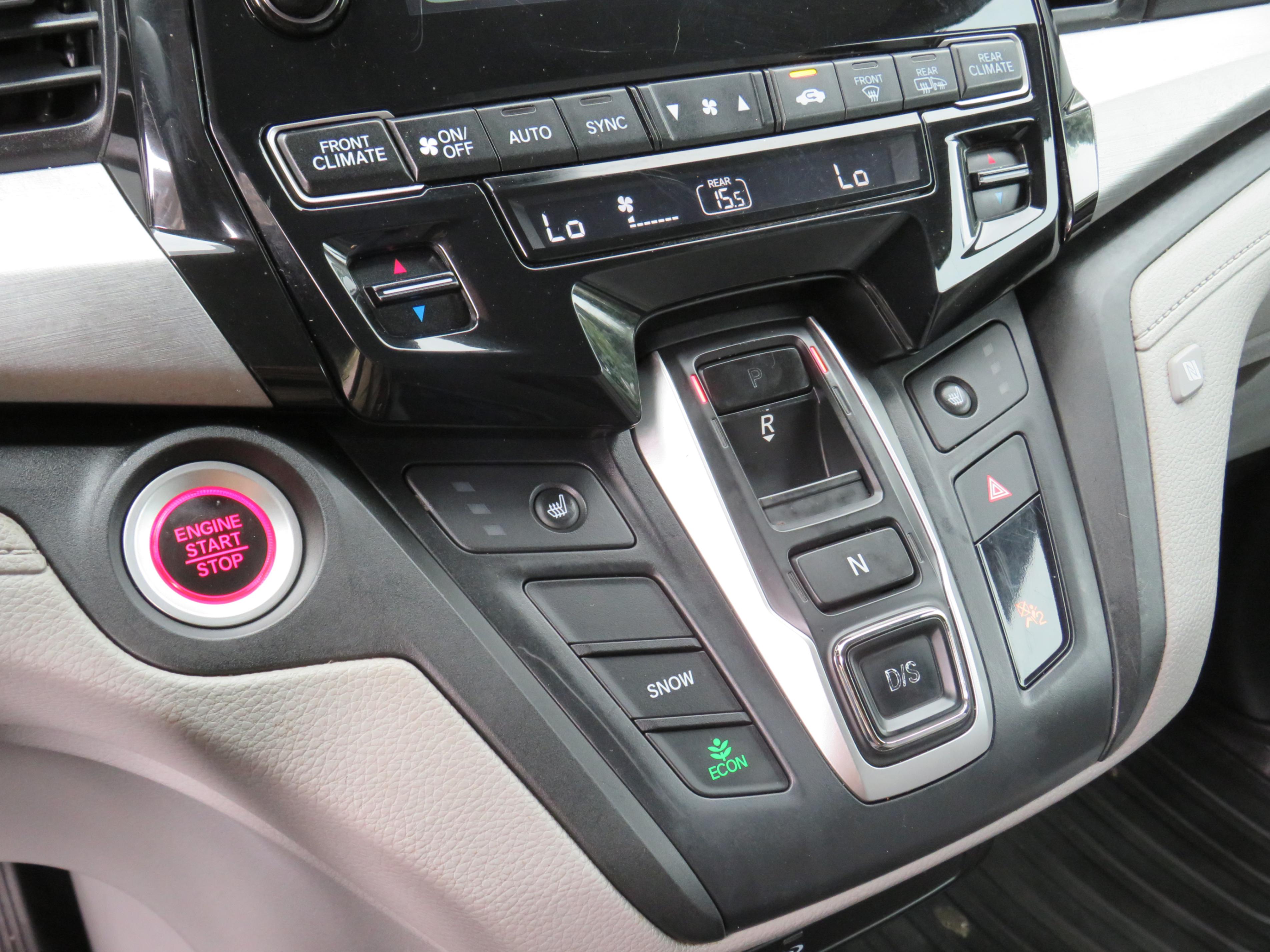 /laautomotive/2018-Honda-Odyssey-37393859282631836.jpg