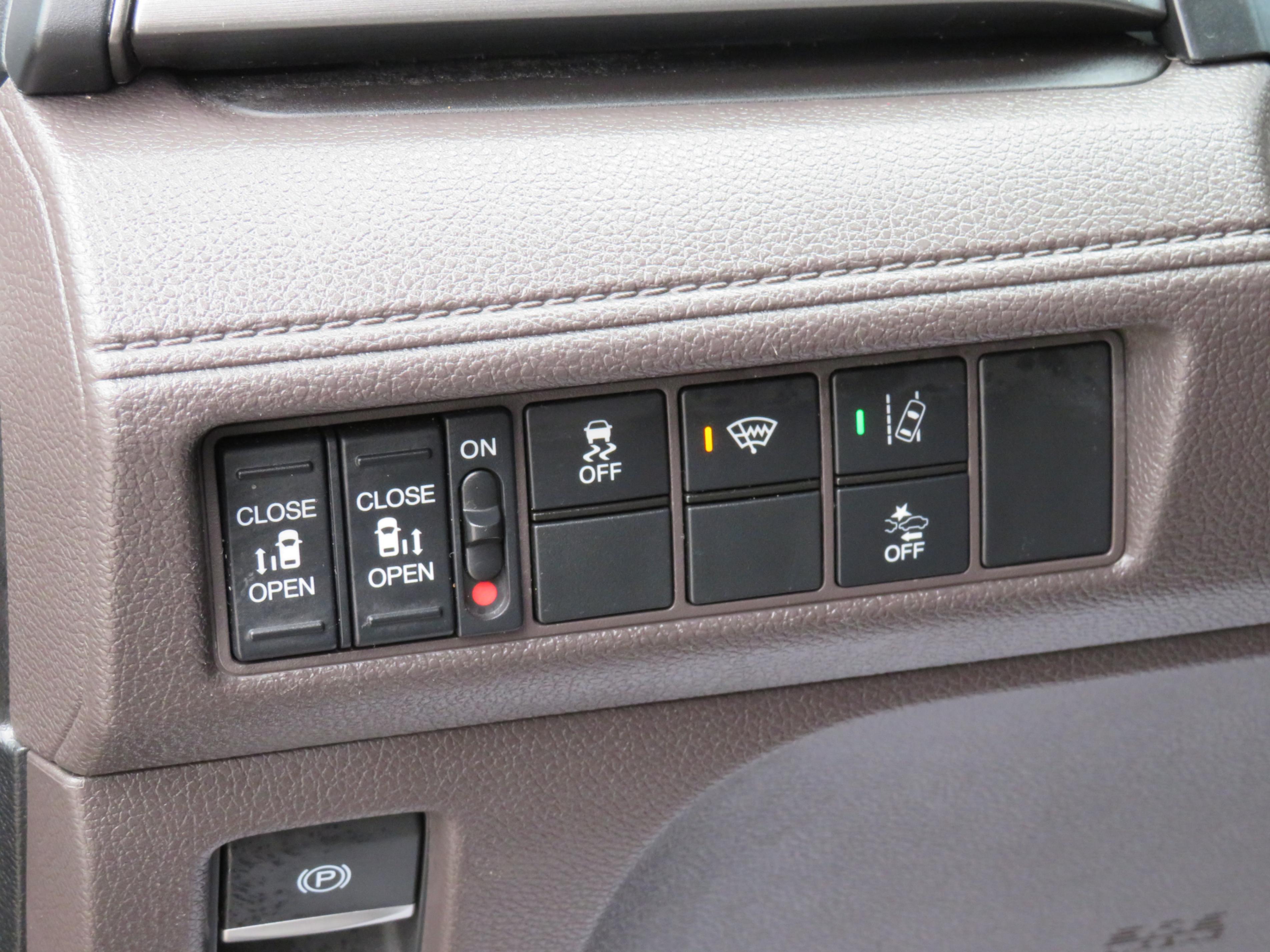 /laautomotive/2018-Honda-Odyssey-5621609857625665.jpg