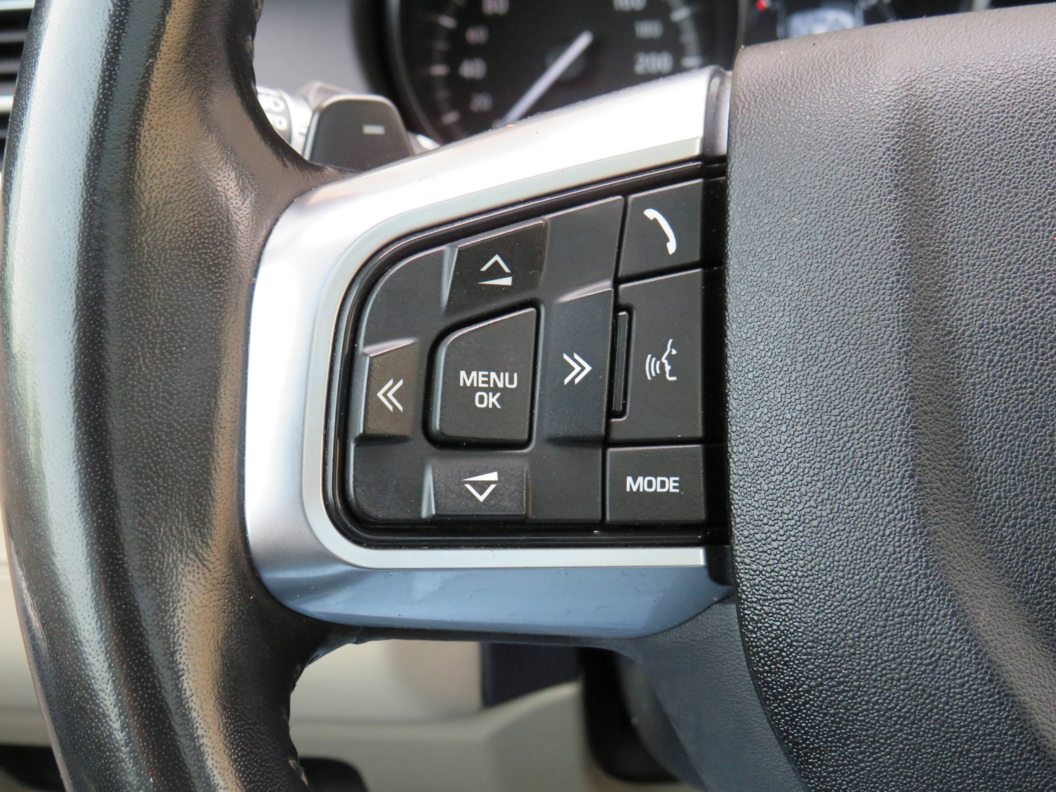 /laautomotive/2018-LandRover-DiscoverySport-48489015262377544.jpg