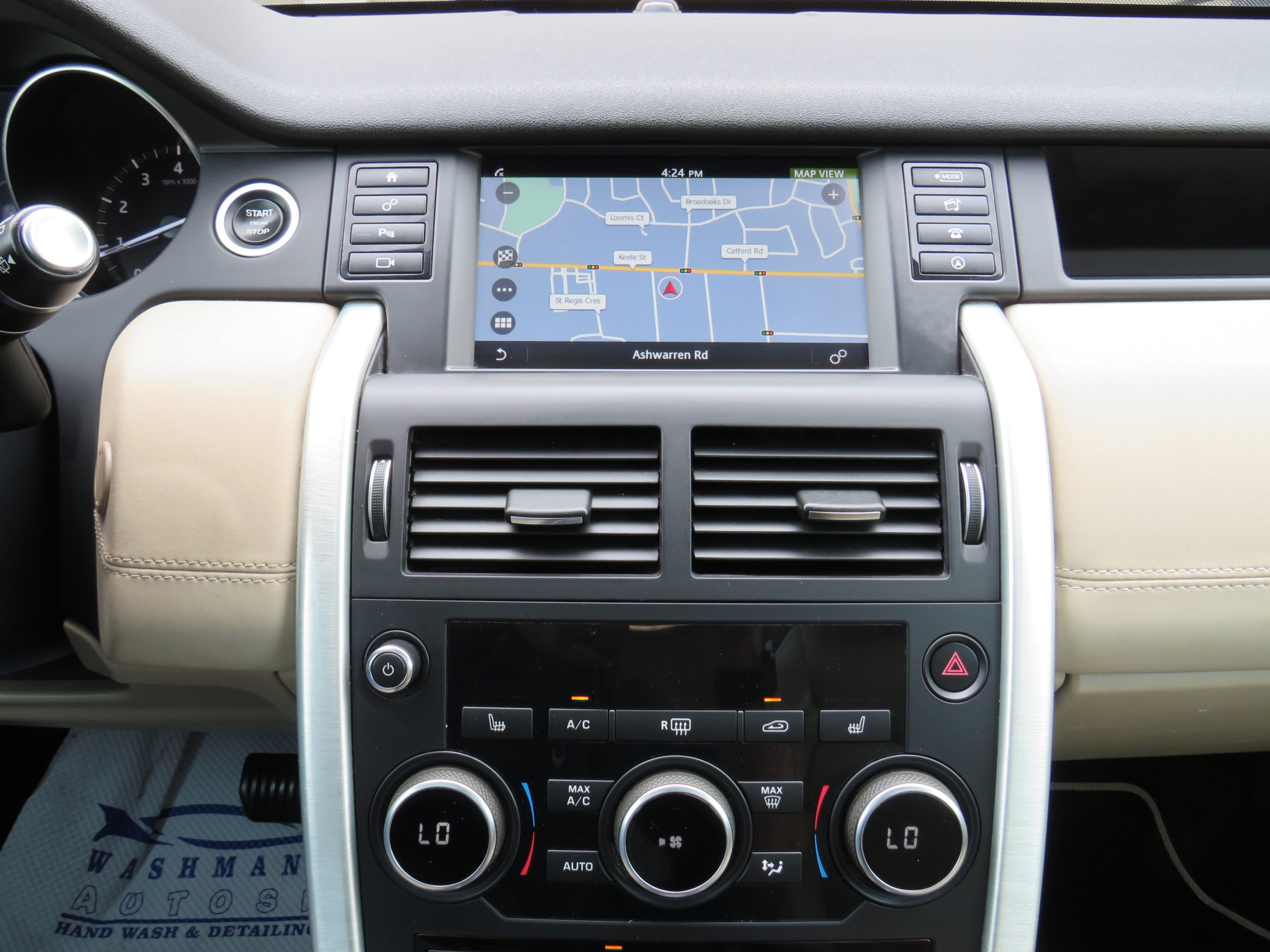 /laautomotive/2018-LandRover-DiscoverySport-615960763391068.jpg