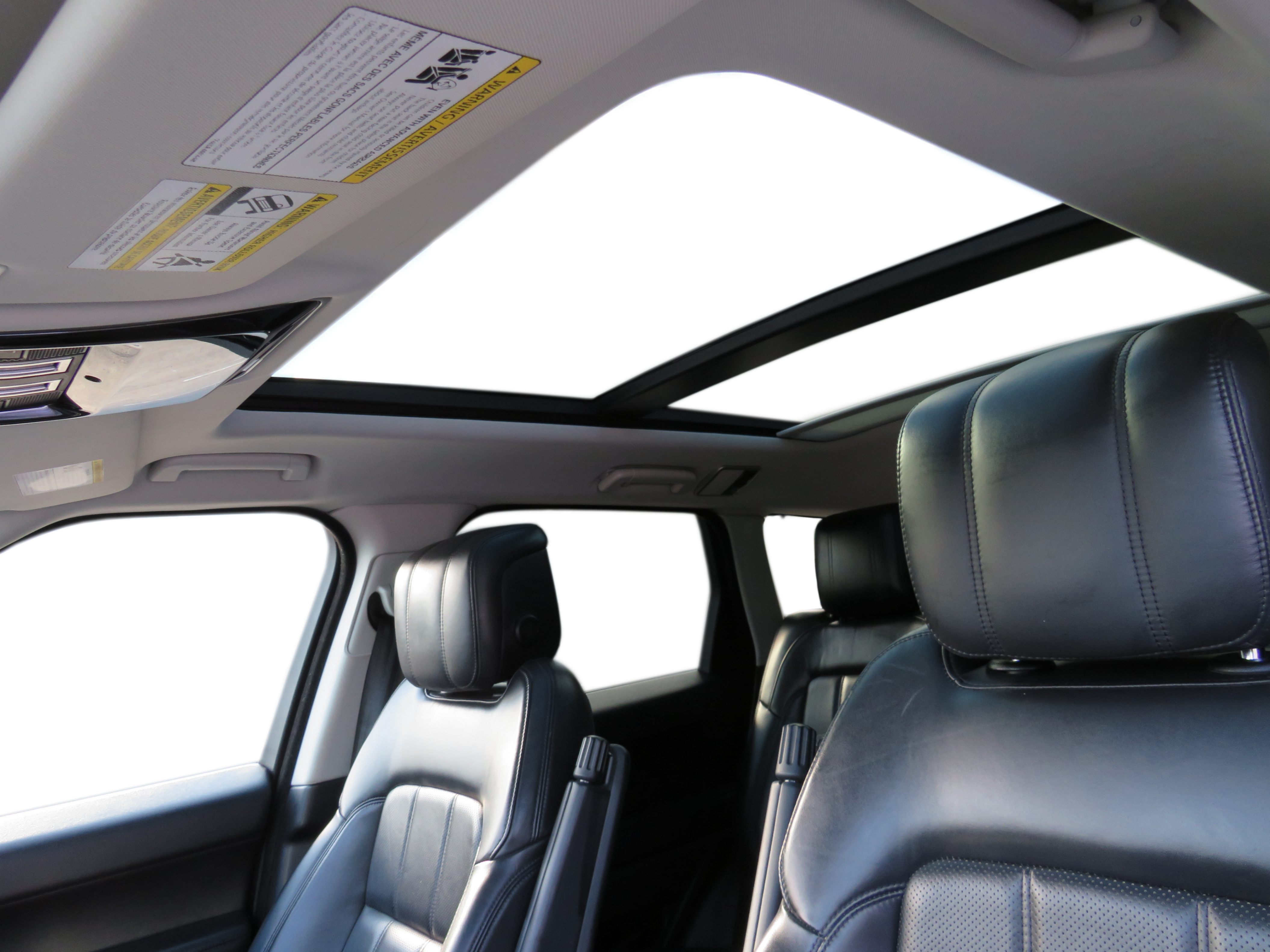 /laautomotive/2018-LandRover-RangeRover-32541328662348046.jpg