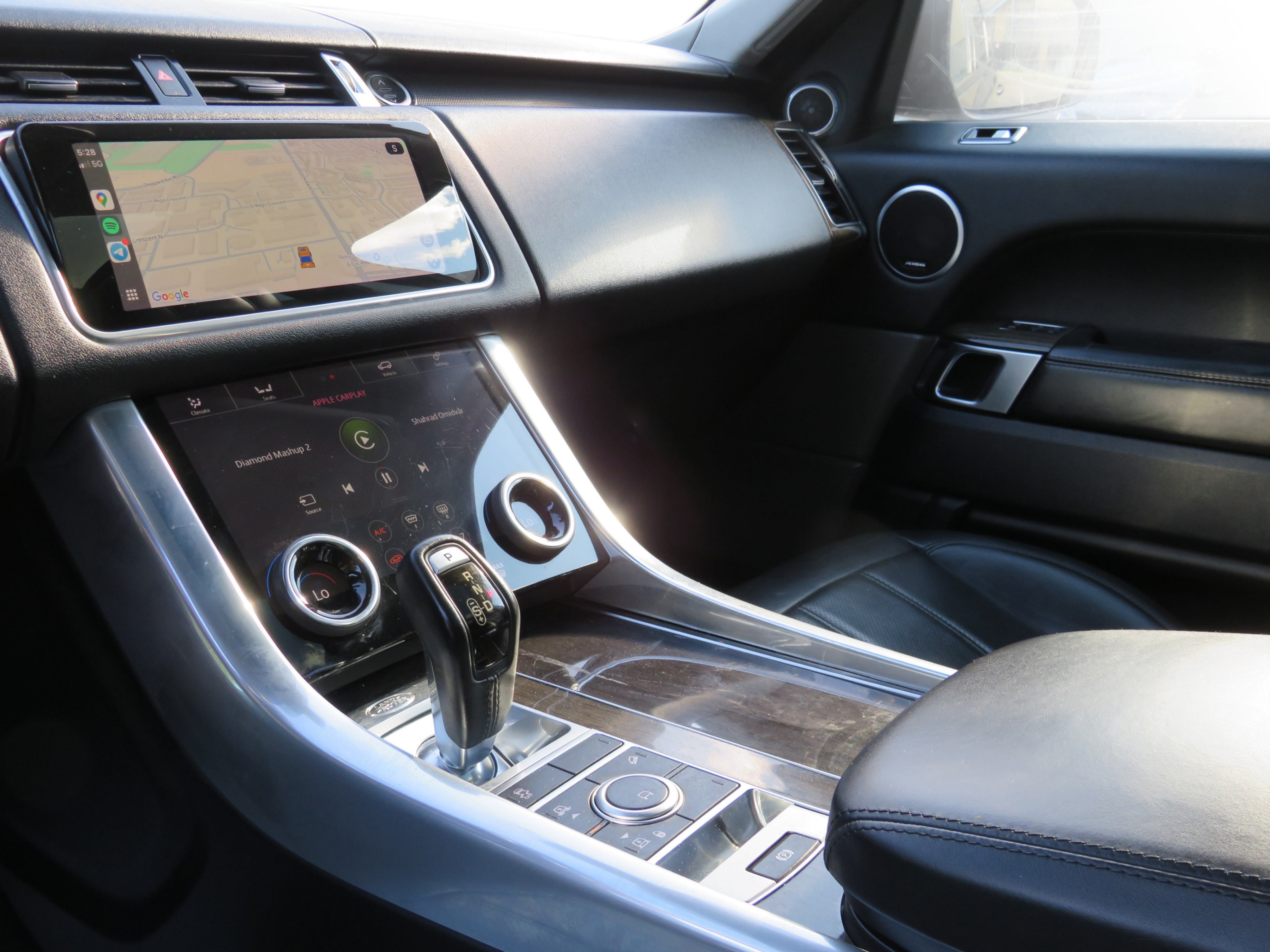 /laautomotive/2018-LandRover-RangeRover-3514024066138062.jpg